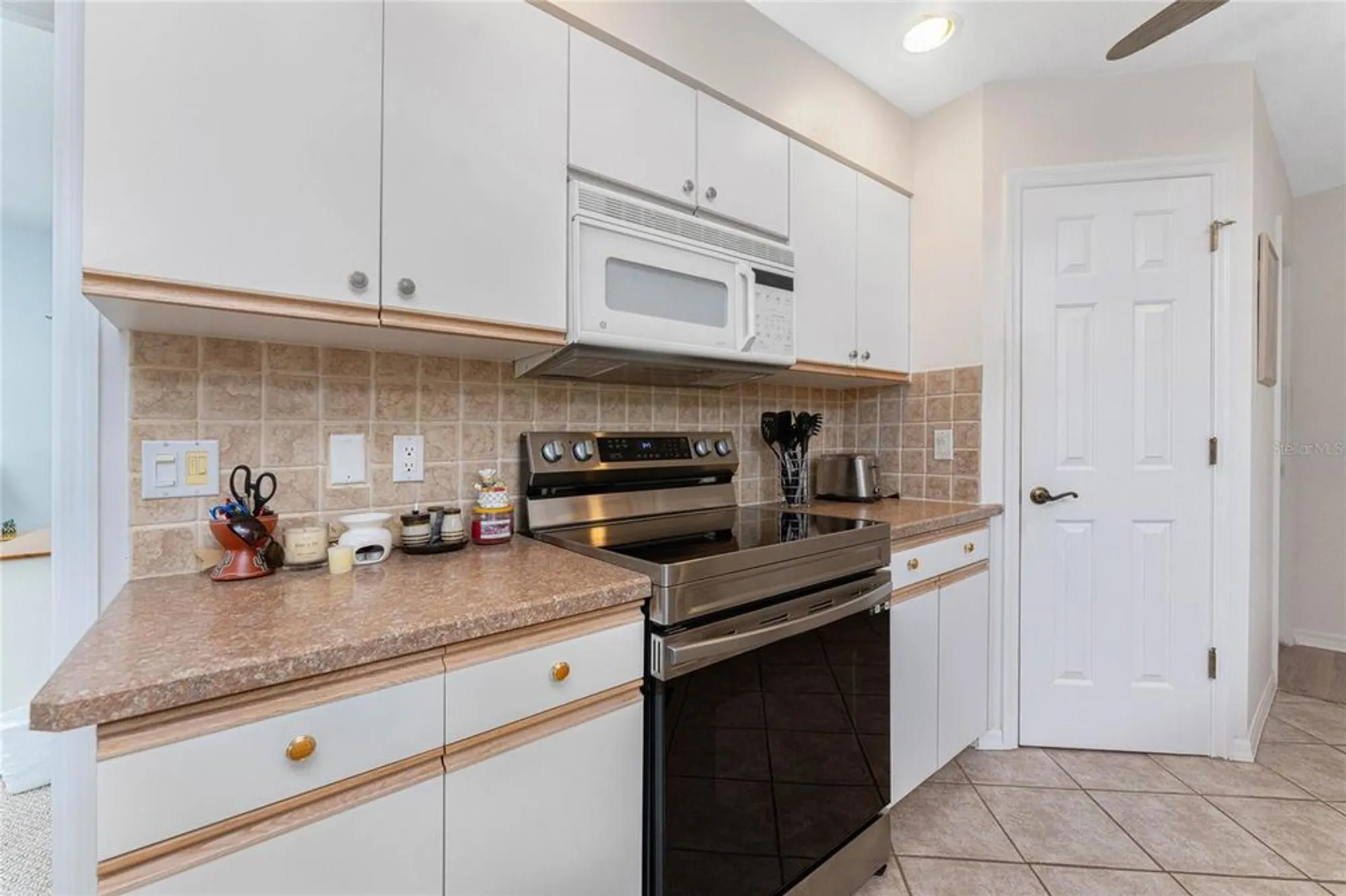 Property Slideshow image 13 of 67 | 14016 willow glen ct 112, Port Charlotte, FL, 33953