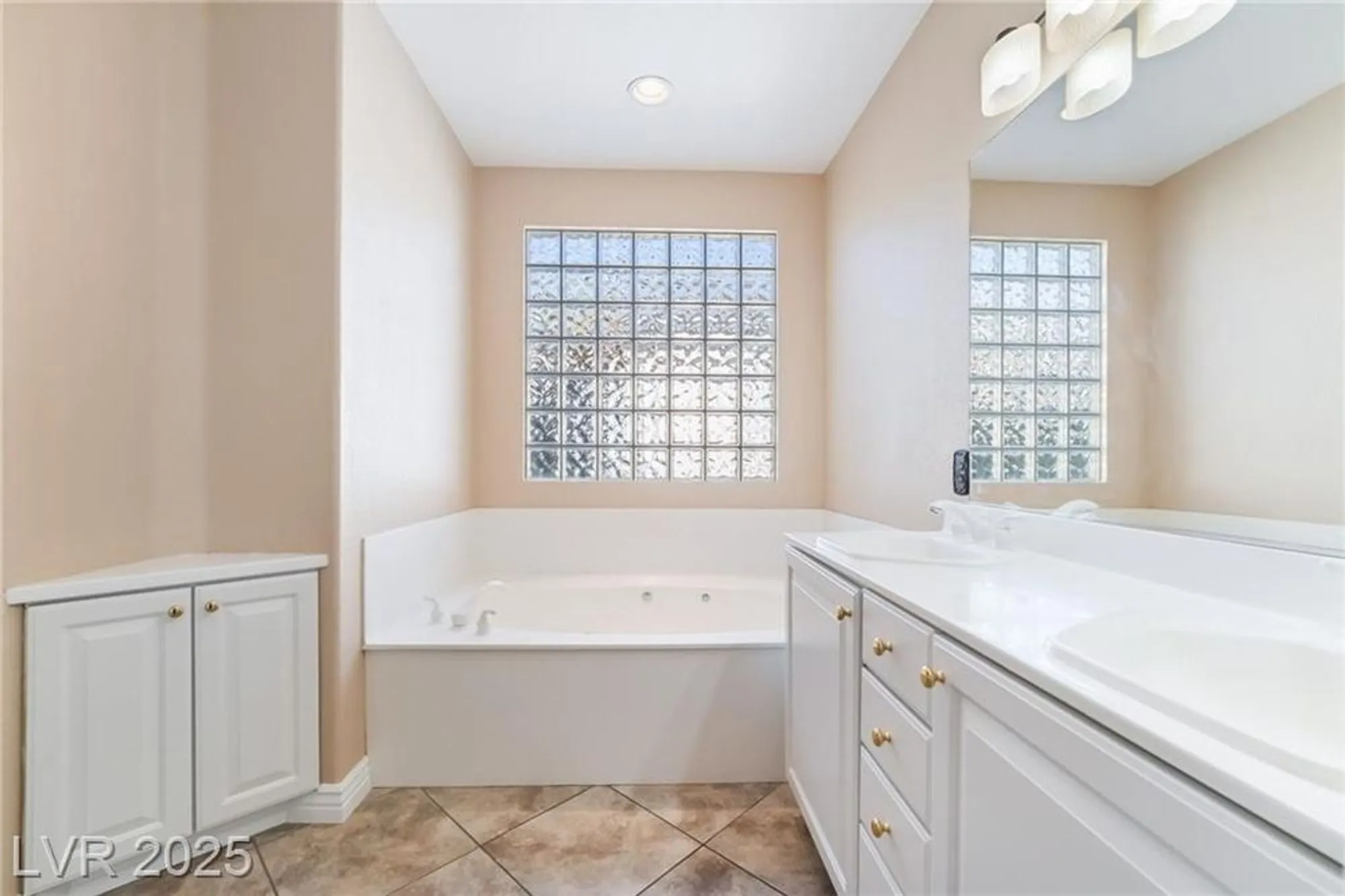 Property Slideshow image 27 of 41 | 4151 agosta luna pl, Las Vegas, NV, 89135