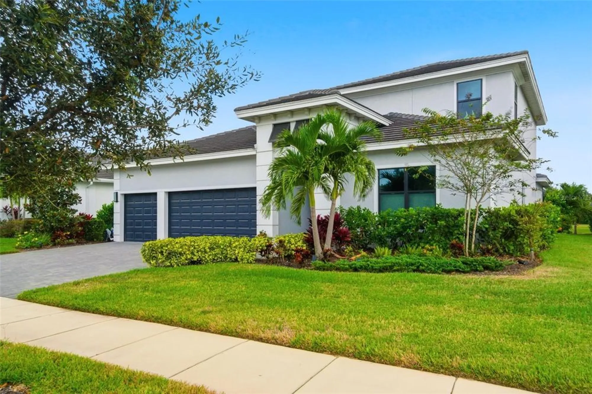 Property Slideshow image 17 of 71 | 5027 kiva cir, Bradenton, FL, 34211