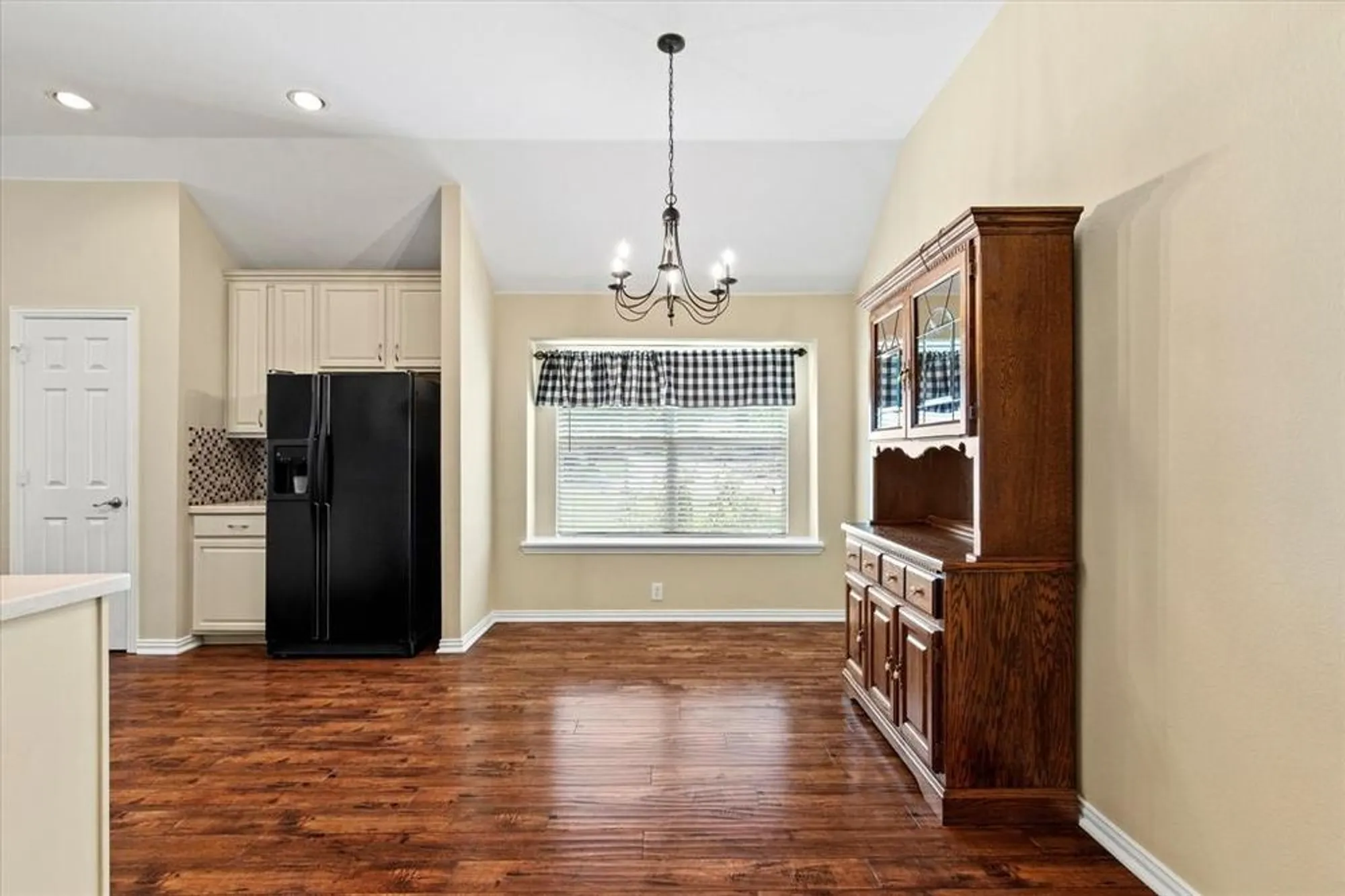 Property Slideshow image 5 of 37 | 927 oakland hills dr, Fairview, TX, 75069
