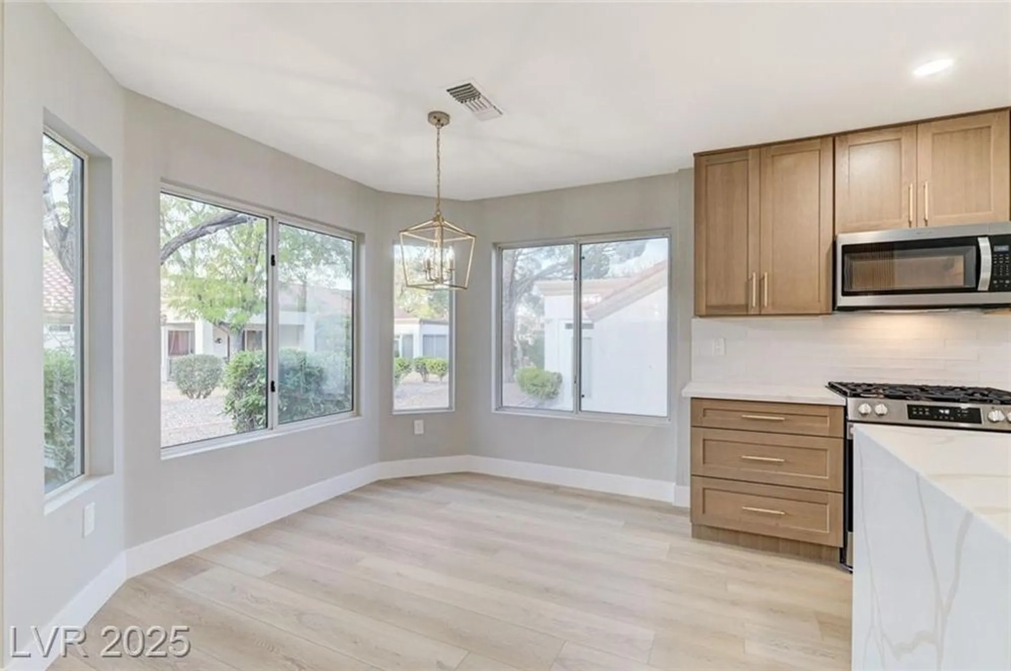 Property Slideshow image 21 of 75 | 9308 quail ridge dr, Las Vegas, NV, 89134