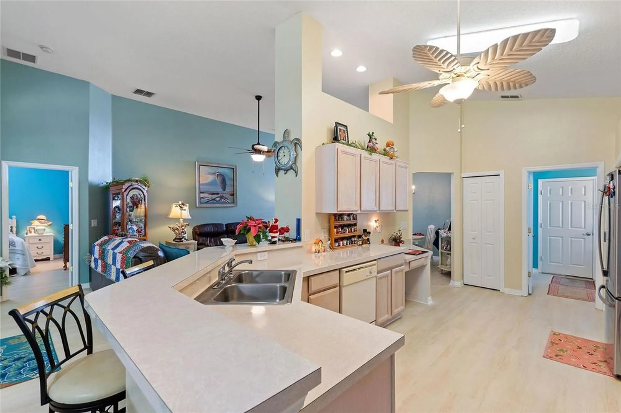 Property Slideshow image 14 of 60 | 642 vista oaks way, Davenport, FL, 33837