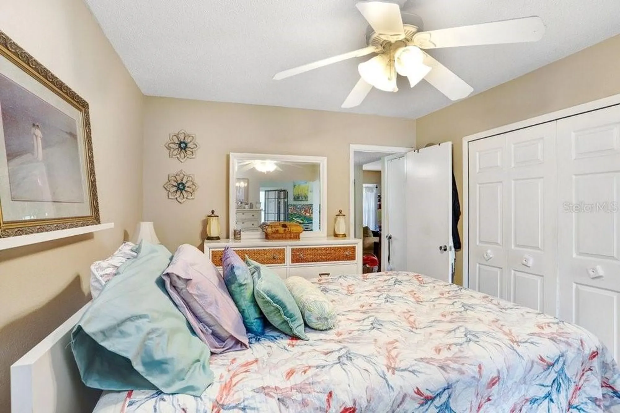Property Slideshow image 12 of 46 | 2361 jamaican st 51, Clearwater, FL, 33763