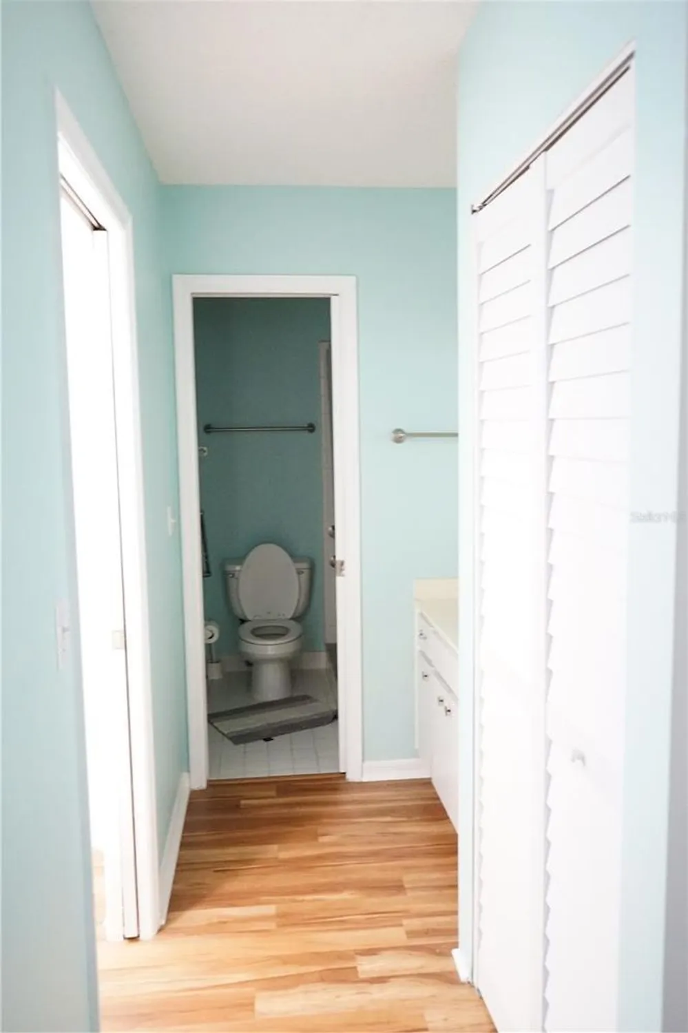 Property Slideshow image 18 of 40 | 413 lake point ct # 4b, Sun City Center, FL, 33573