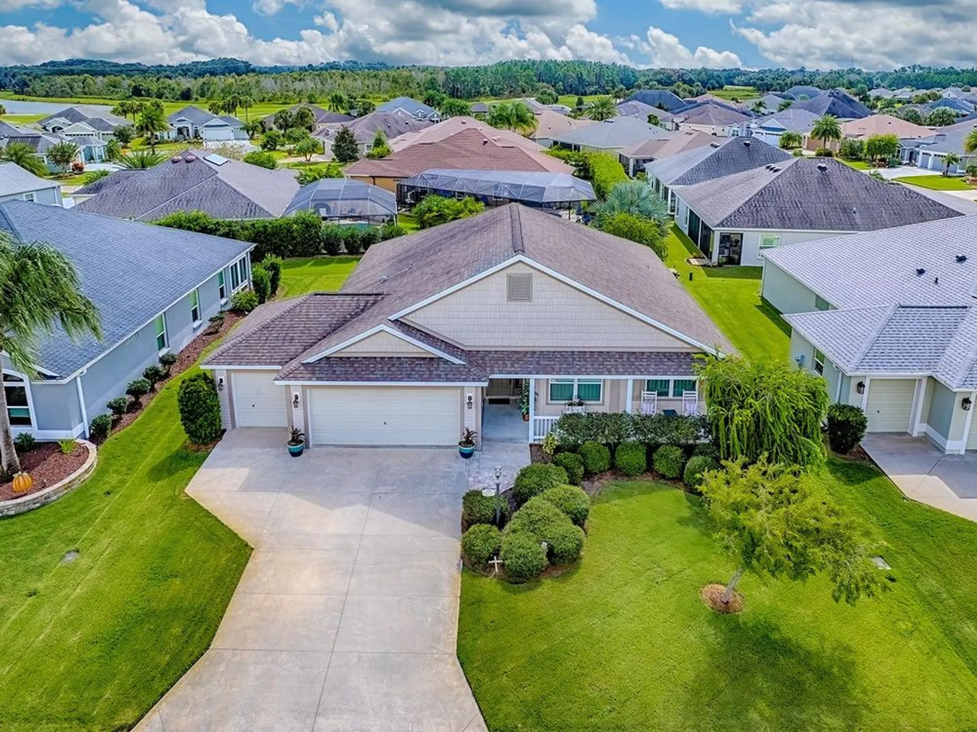 Property Slideshow image 2 of 54 | 458 jungle plum way, The Villages, FL, 32163