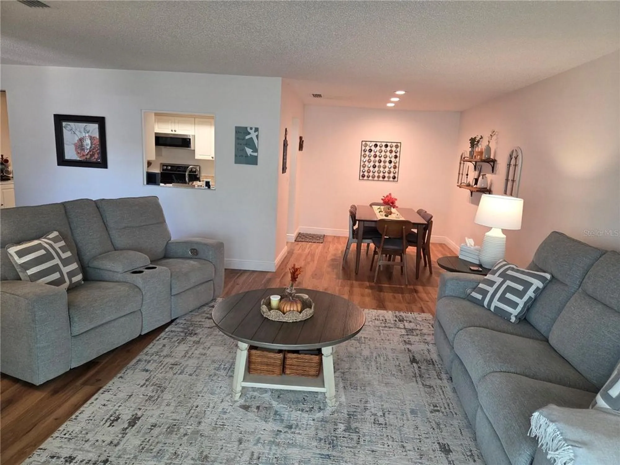 Property Slideshow image 8 of 43 | 1342 stonehaven ln, Dunedin, FL, 34698