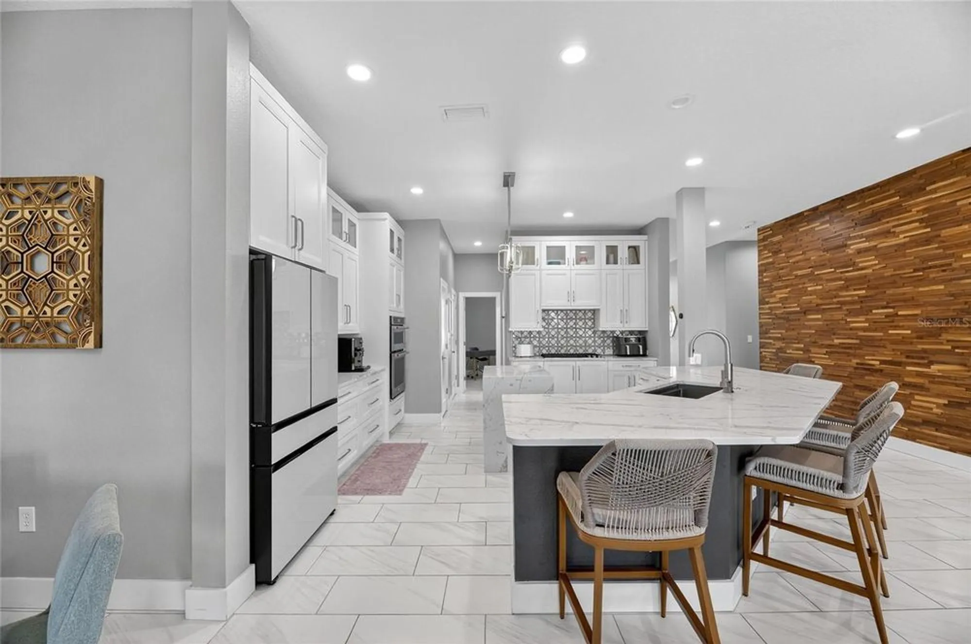 Property Slideshow image 23 of 66 | 526 islebay dr, Apollo Beach, FL, 33572