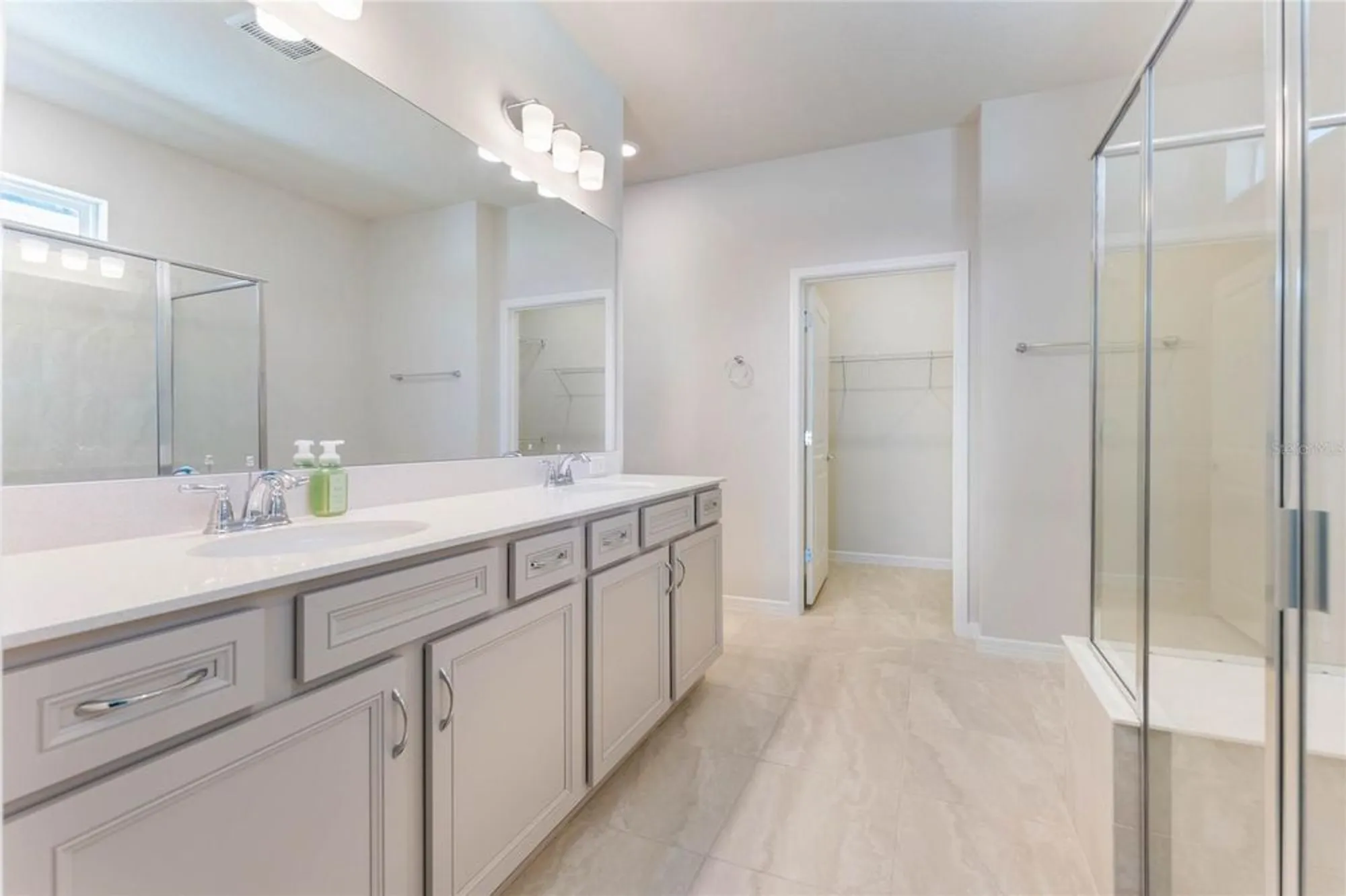 Property Slideshow image 14 of 22 | 6403 shimmering shores ln, Saint Cloud, FL, 34771