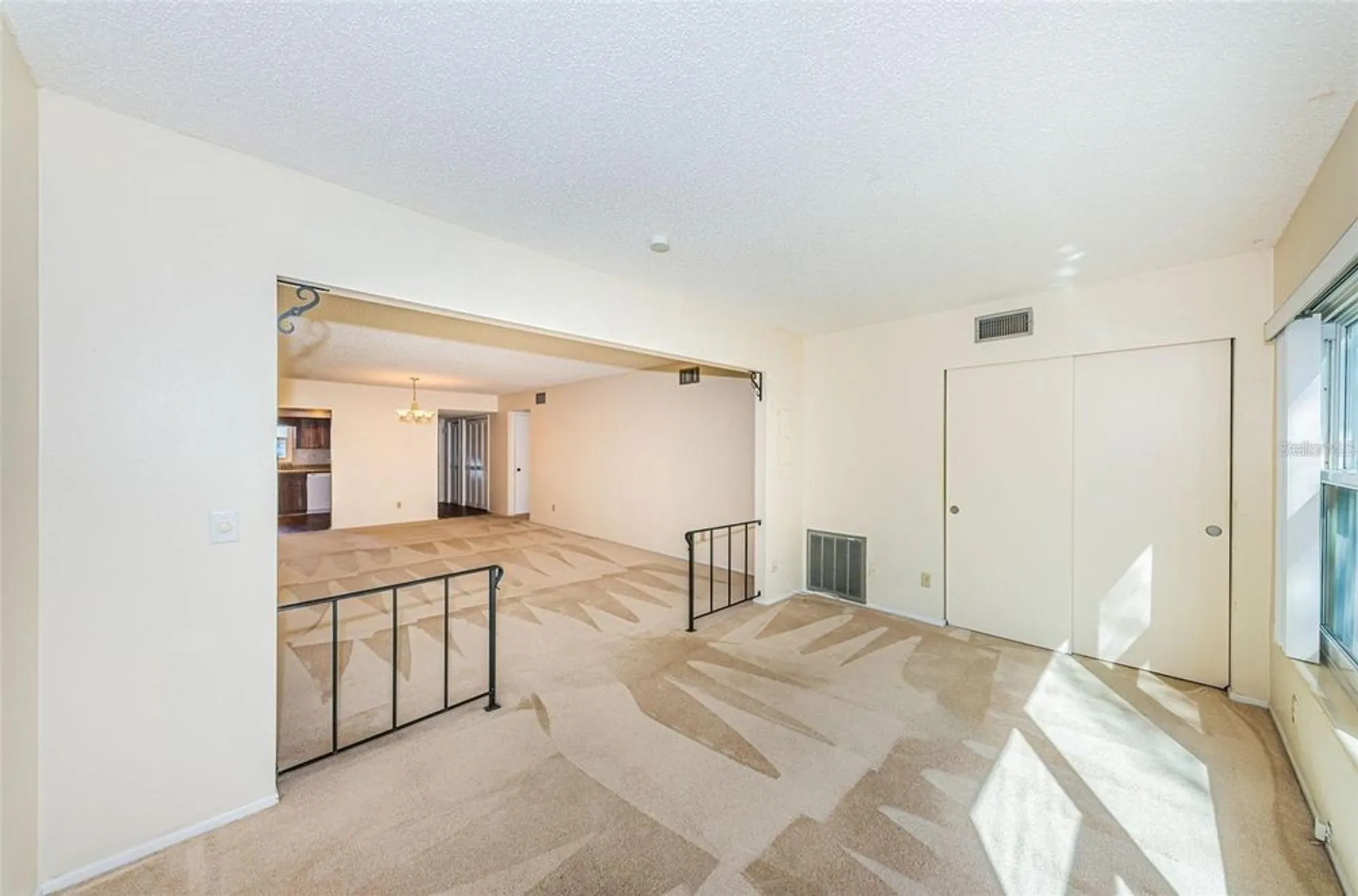 Property Slideshow image 24 of 52 | 2295 americus blvd 29, Clearwater, FL, 33763