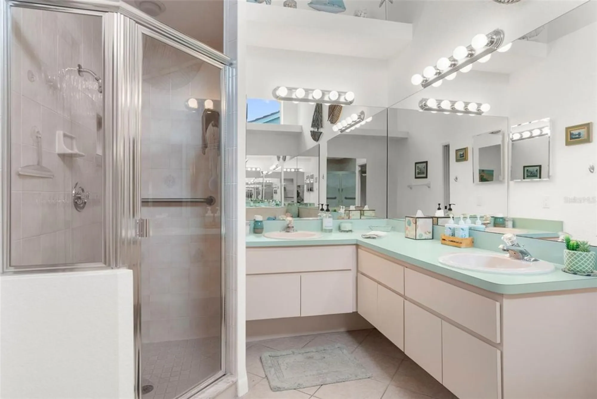 Property Slideshow image 14 of 31 | 9426 mississippi run, Weeki Wachee, FL, 34613