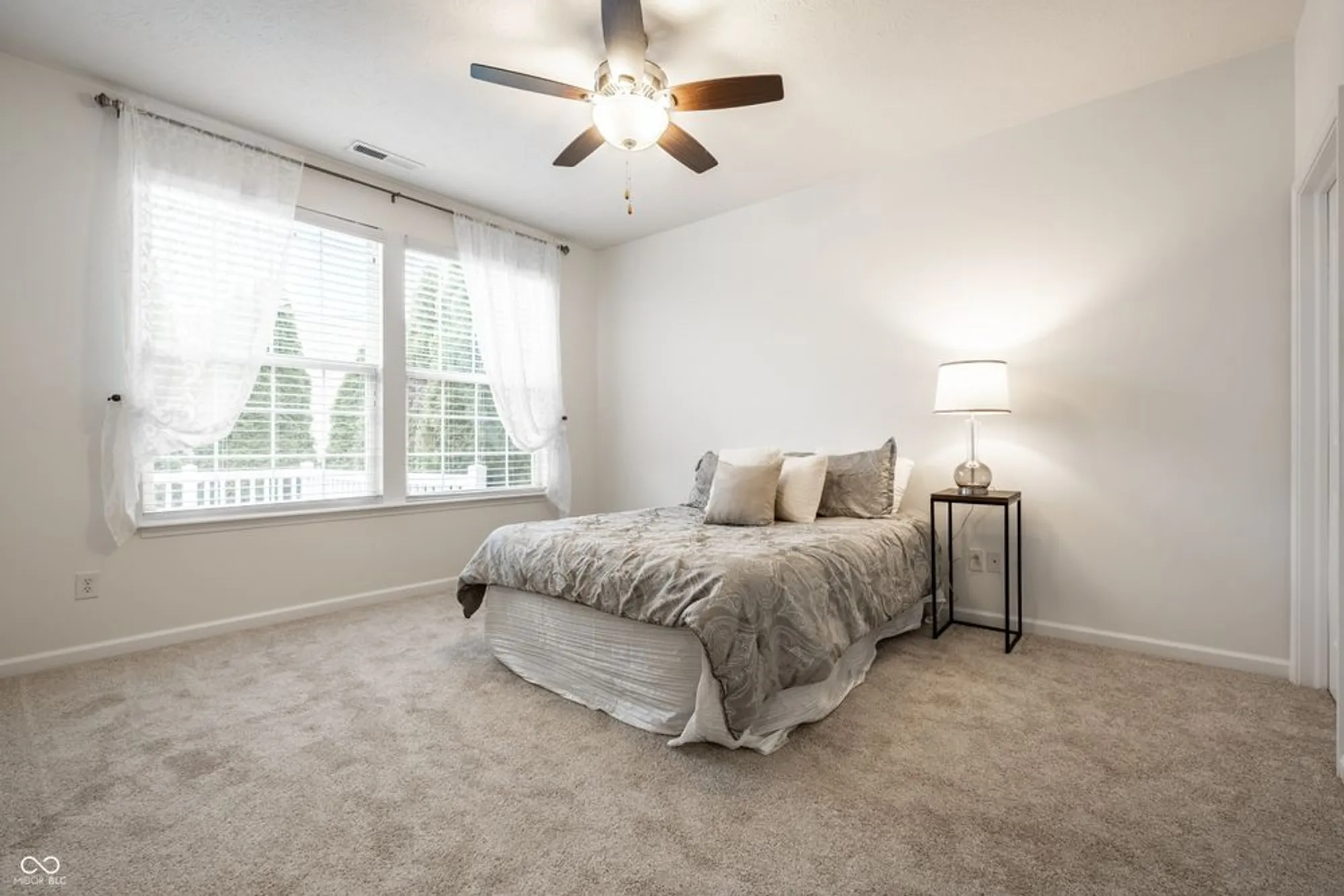 Property Slideshow image 10 of 25 | 15983 lambrusco way, Fishers, IN, 46037