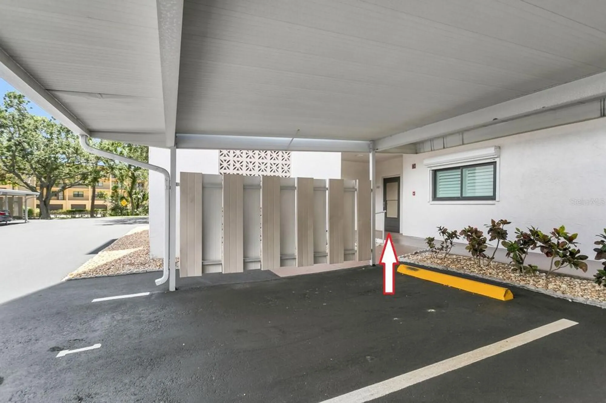 Property Slideshow image 44 of 77 | 8186 terrace garden dr n unit 101, St Petersburg, FL, 33709