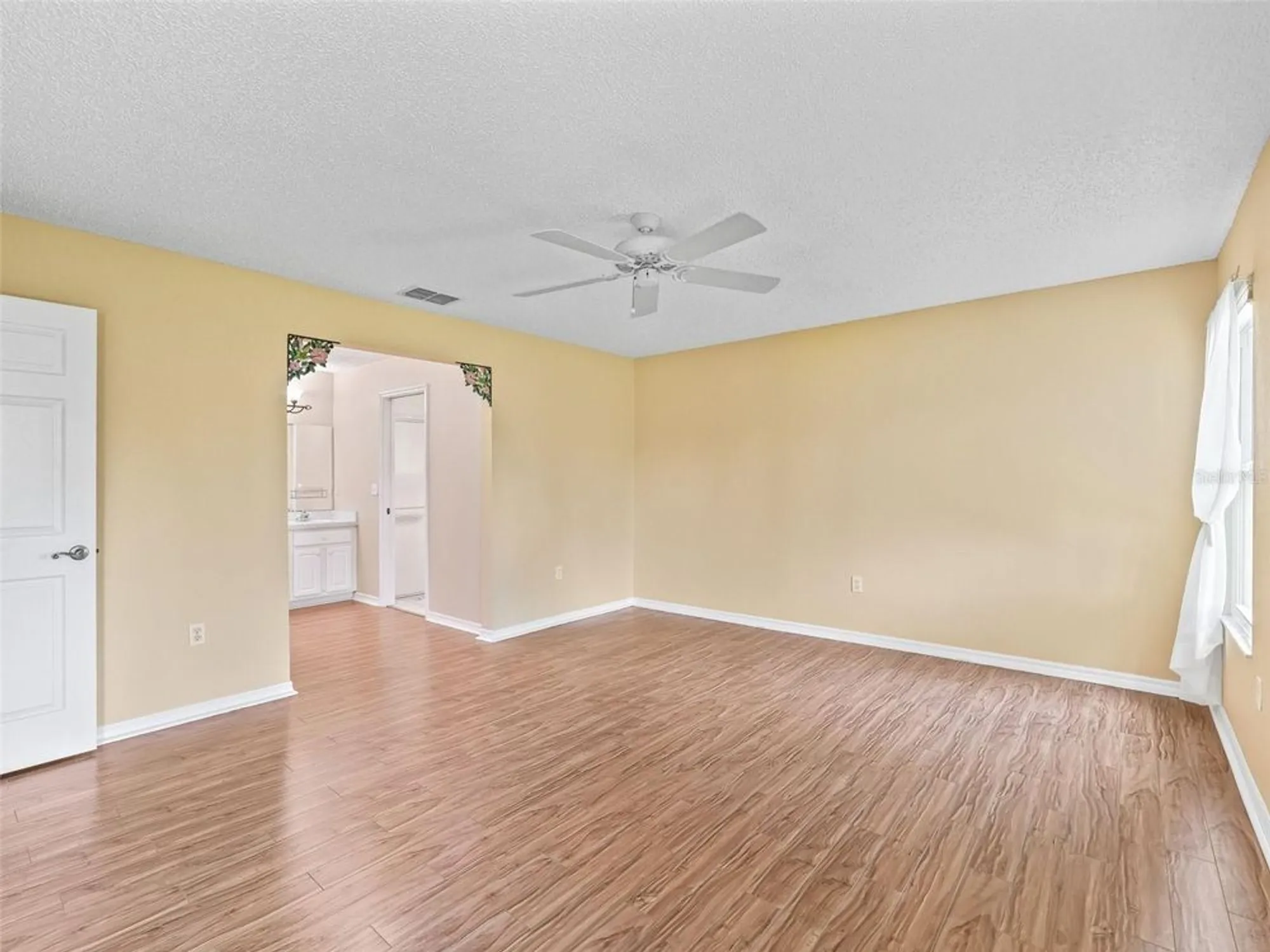 Property Slideshow image 17 of 30 | 721 timbercrest dr, Leesburg, FL, 34748