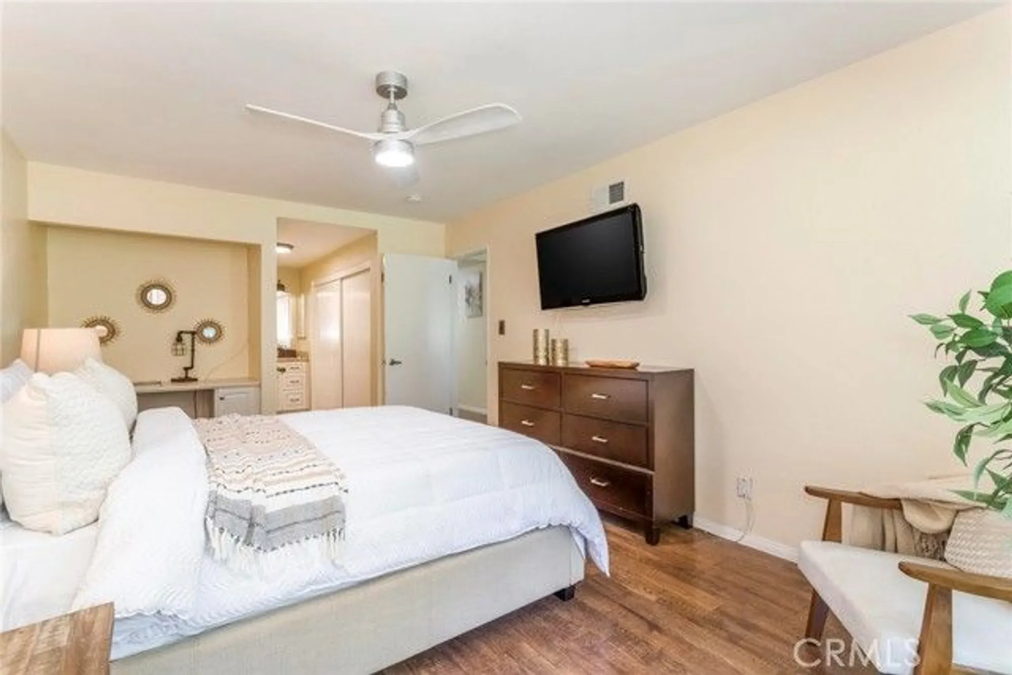 Property Slideshow image 10 of 51 | 26751 winsome cir, Newhall, CA, 91321