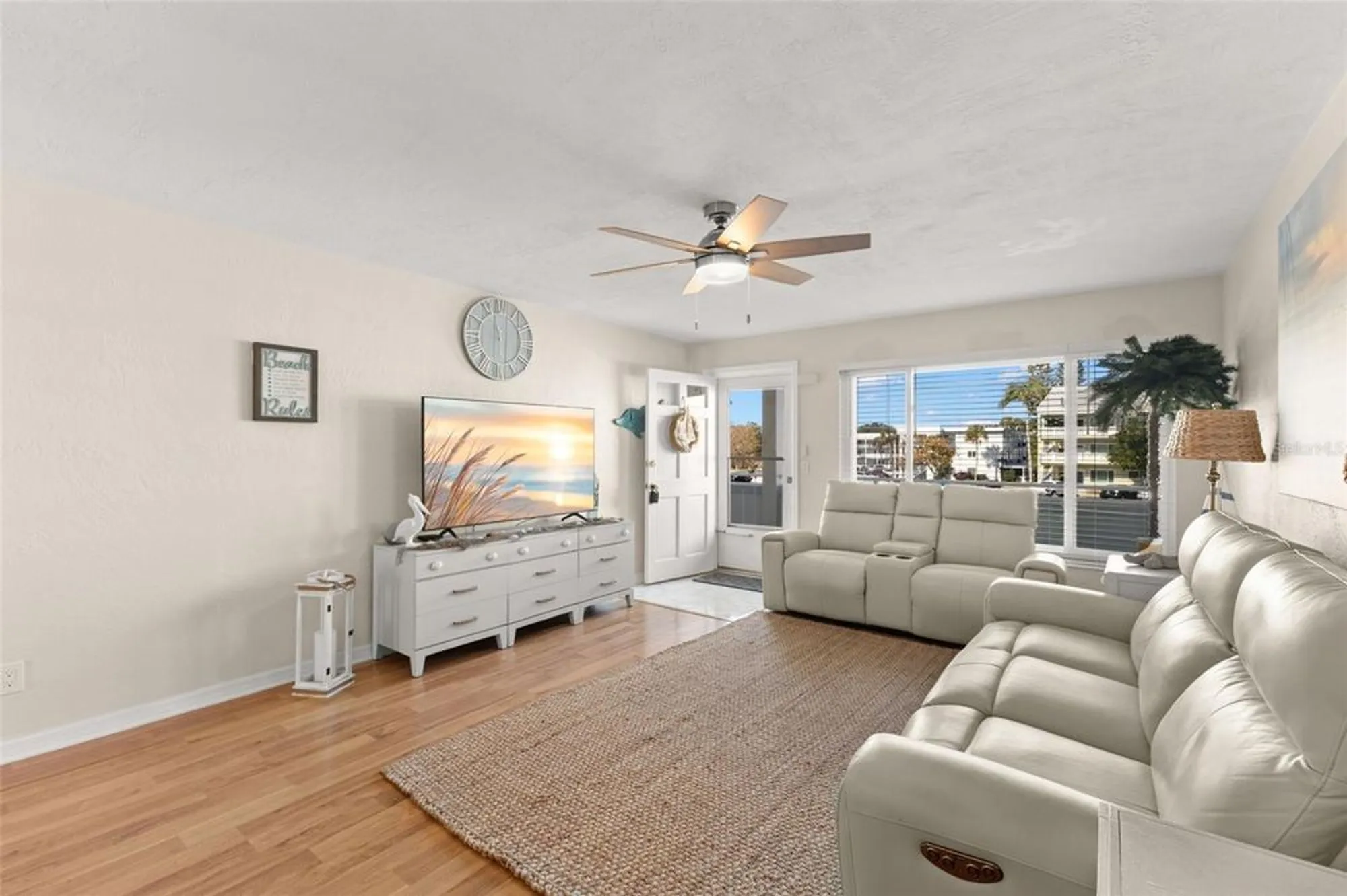 Property Slideshow image 4 of 35 | 2461 canadian way 27, Clearwater, FL, 33763