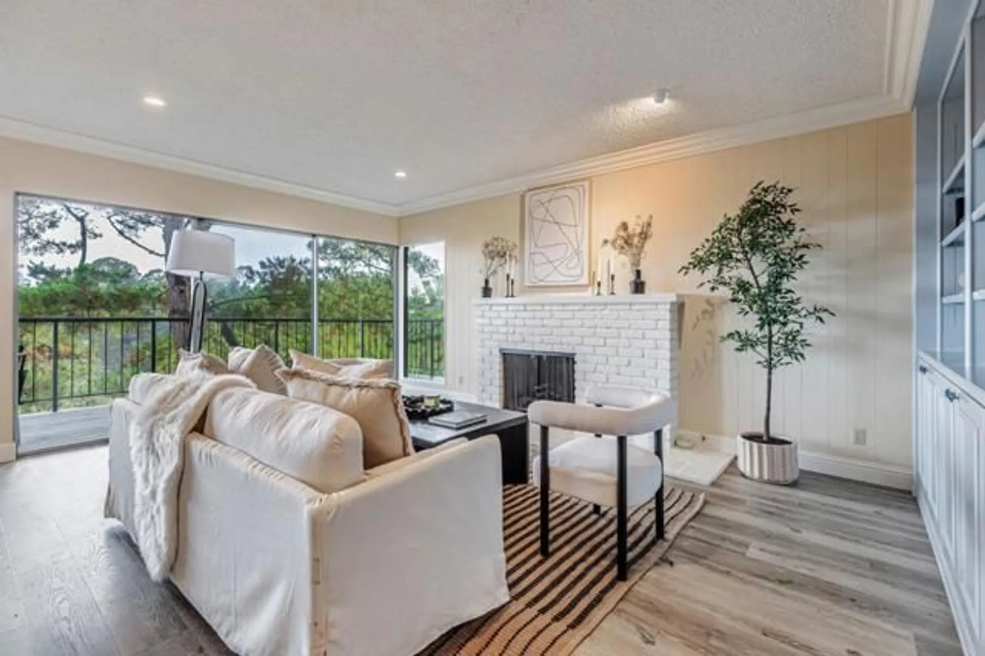 Property Slideshow image 14 of 49 | 31 del mesa carmel, Carmel, CA, 93923