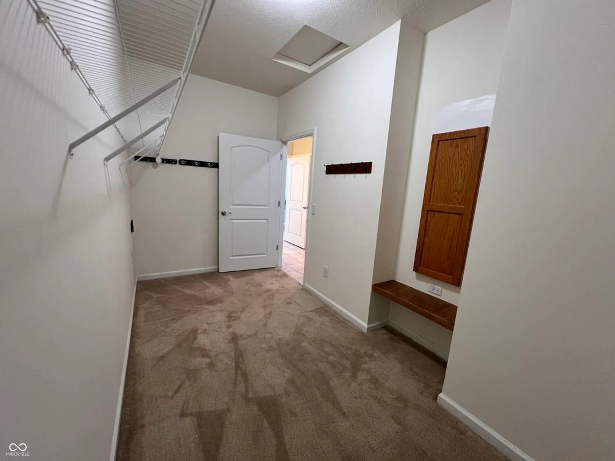 Property Slideshow image 32 of 52 | 8801 twain ln, Indianapolis, IN, 46239