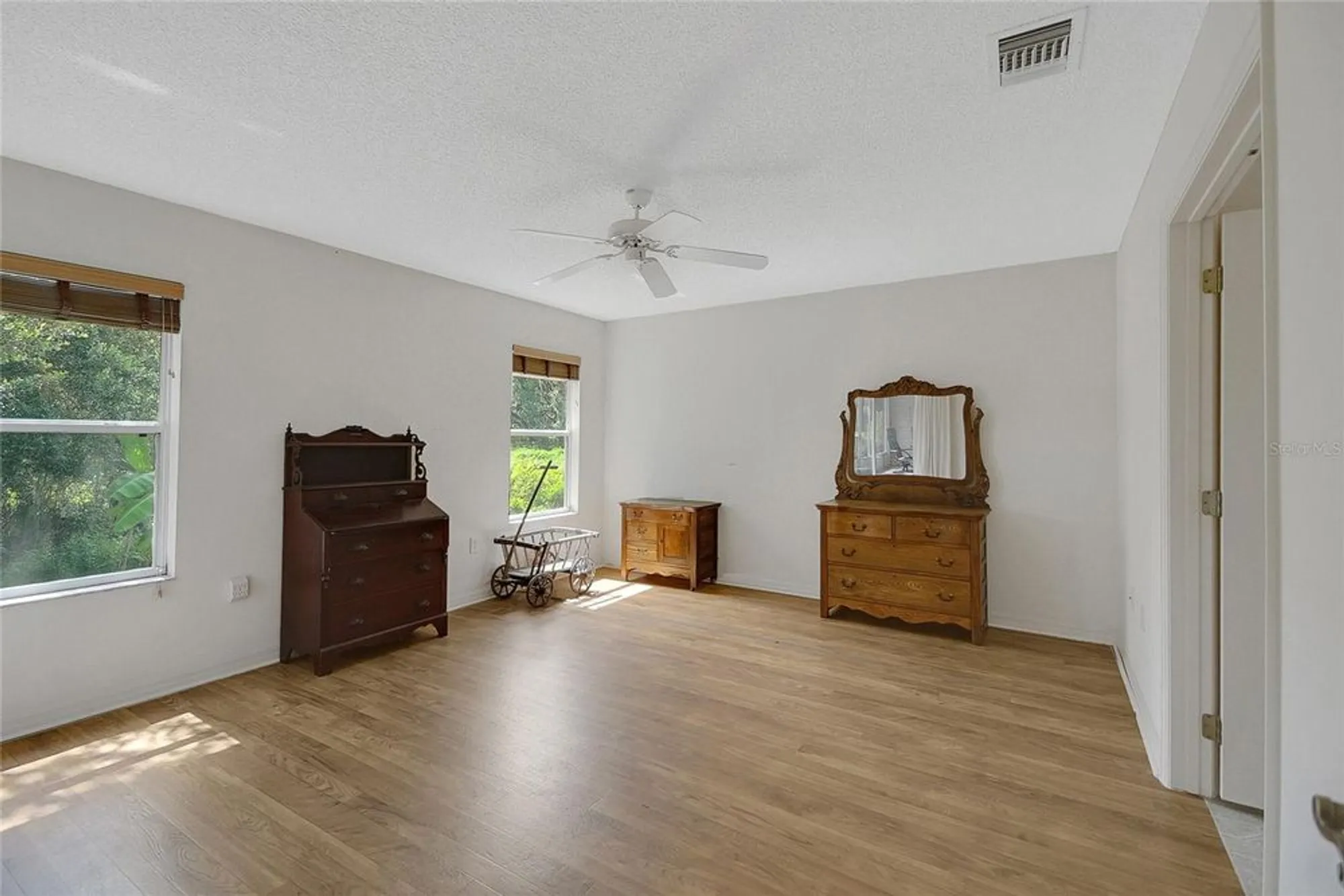Property Slideshow image 38 of 77 | 32942 rambling oaks ct, Leesburg, FL, 34748