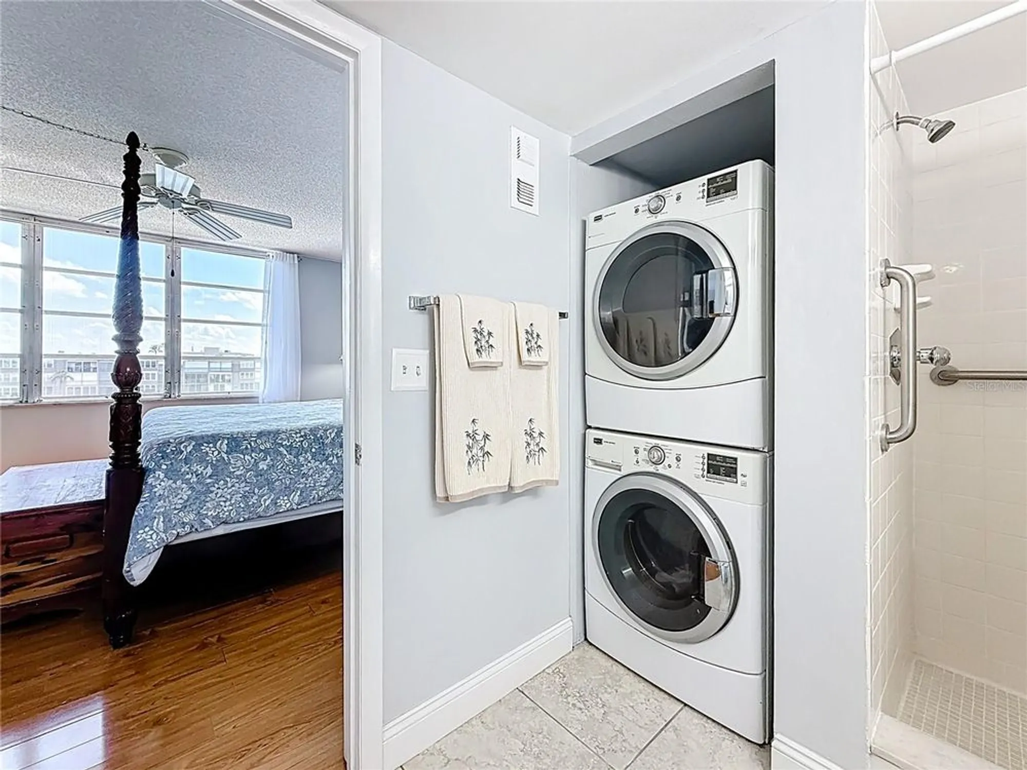 Property Slideshow image 39 of 62 | 7625 sun island dr 307, South Pasadena, FL, 33707