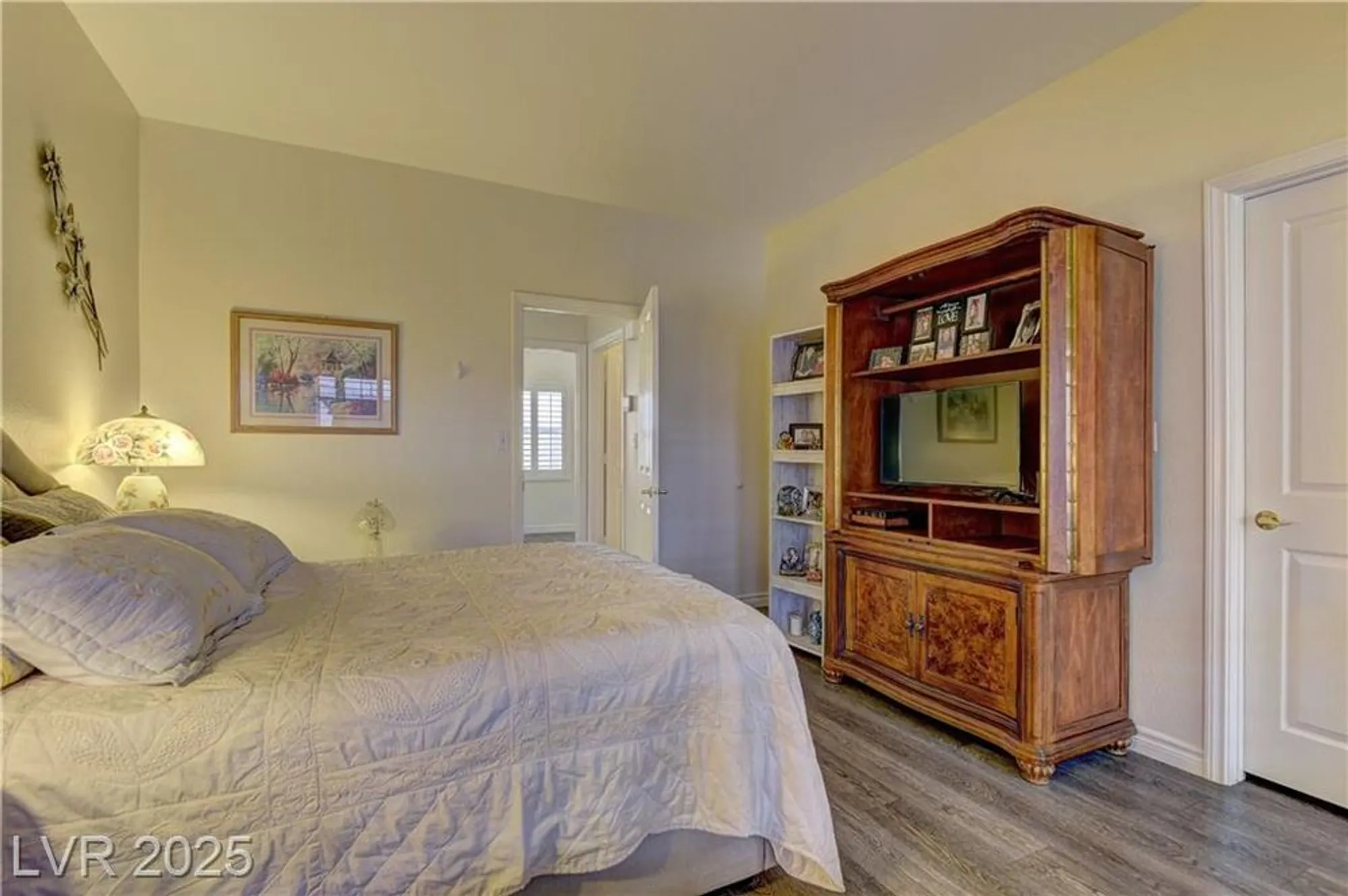 Property Slideshow image 14 of 25 | 468 fallwood ln, Las Vegas, NV, 89107