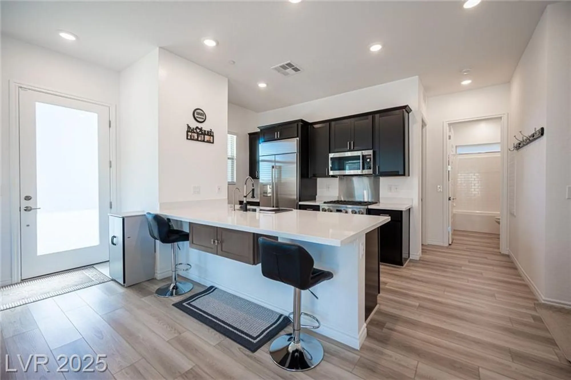 Property Slideshow image 19 of 46 | 932 belleforte ln, Las Vegas, NV, 89138