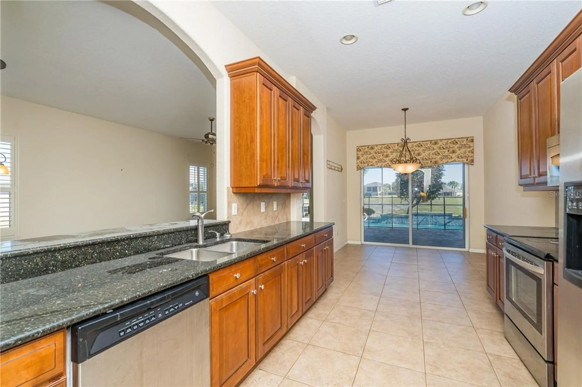 Property Slideshow image 27 of 48 | 1038 emerald dunes dr, Sun City Center, FL, 33573