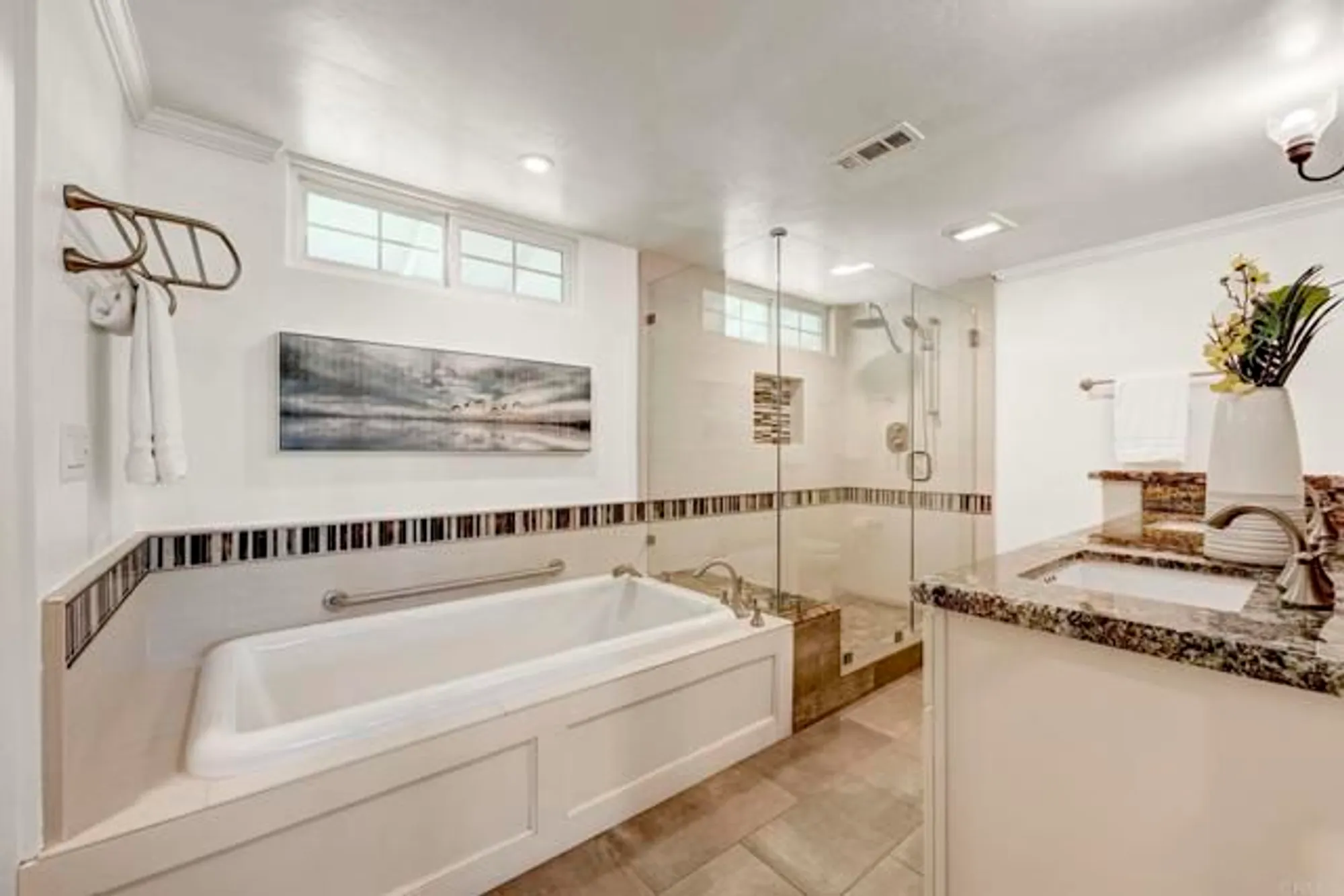 Property Slideshow image 29 of 57 | 1051 la reina dr, San Marcos, CA, 92078