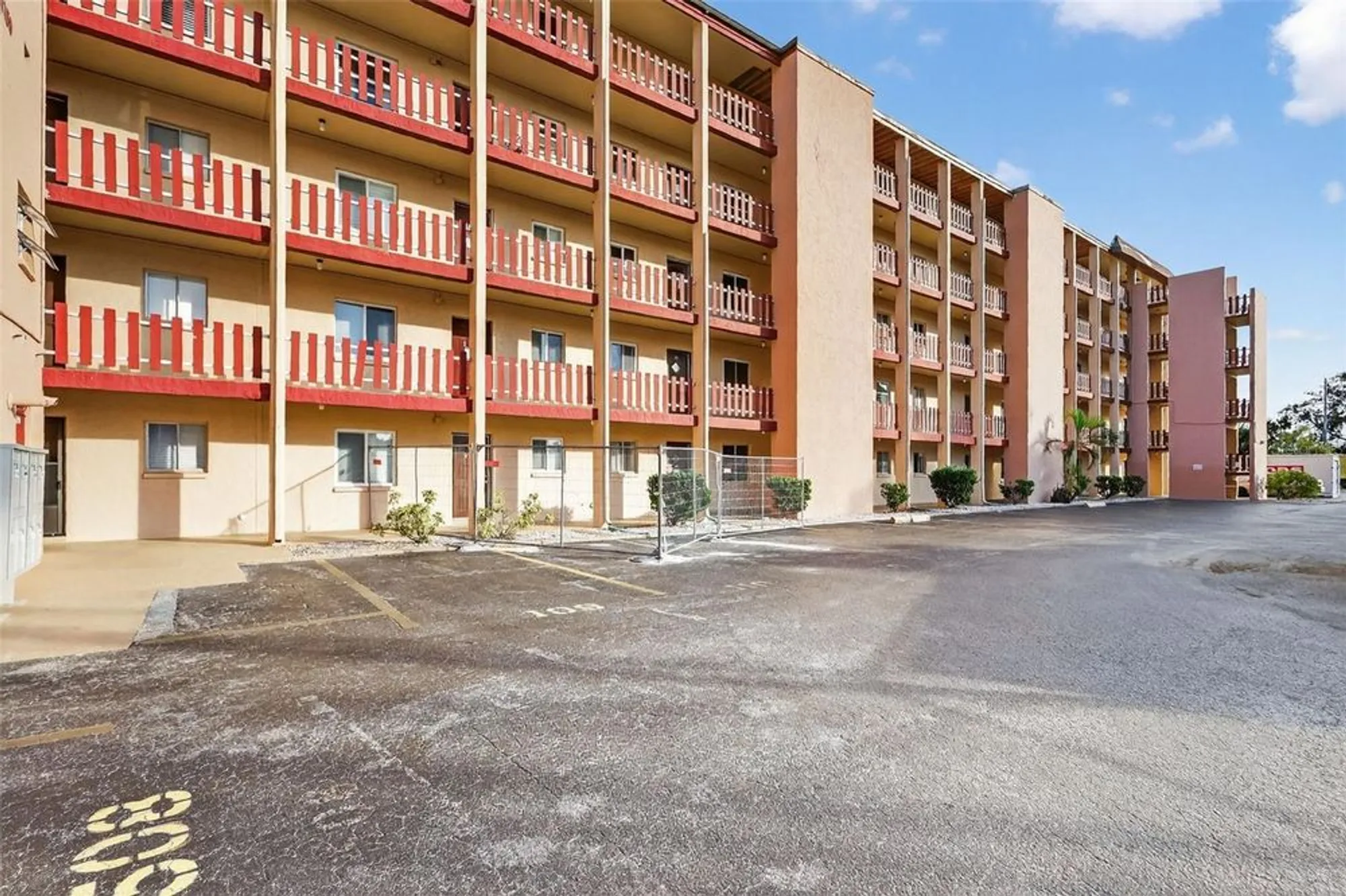 Property Slideshow image 39 of 40 | 4149 lake bayshore dr c511, Bradenton, FL, 34205