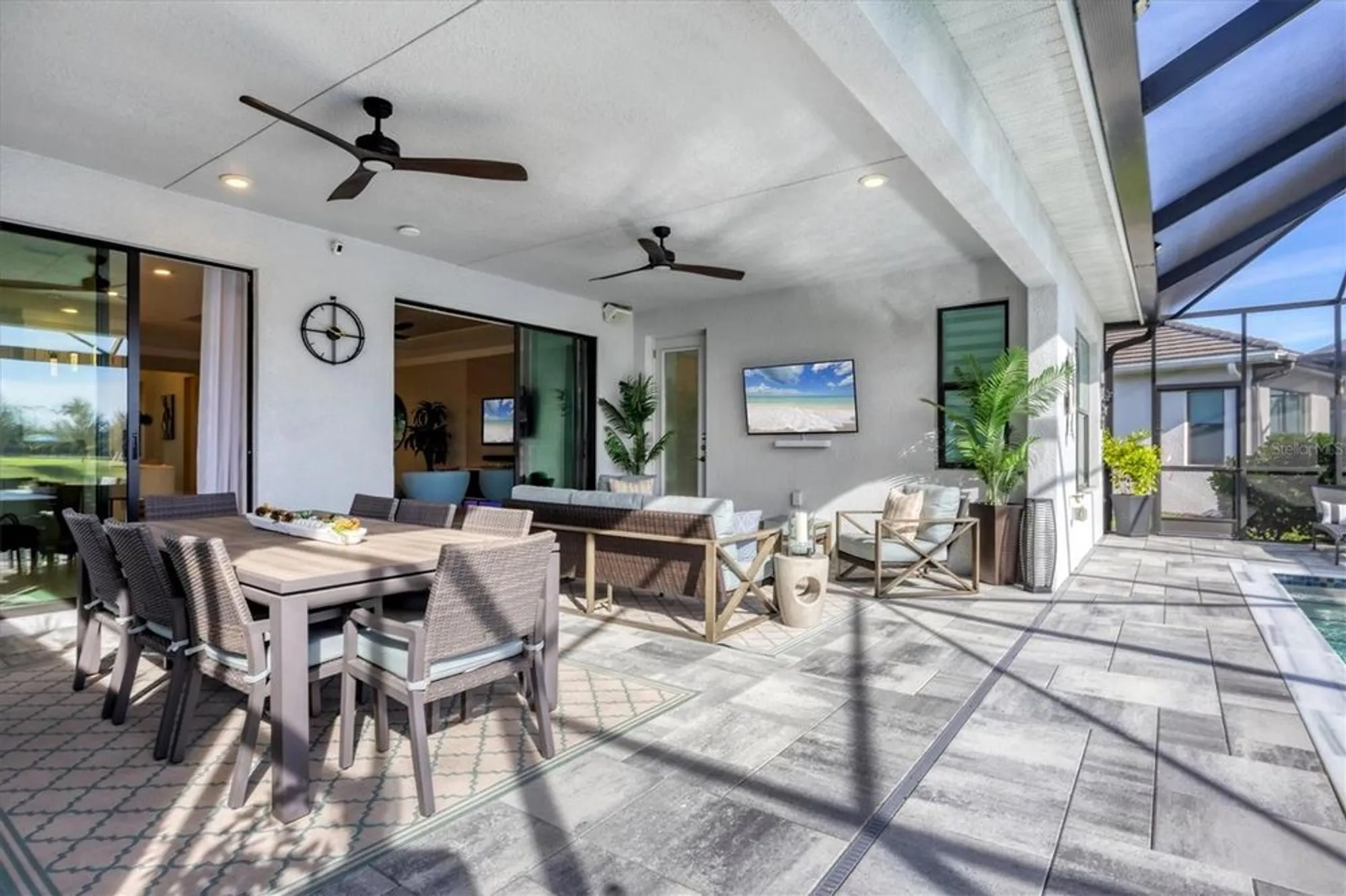 Property Slideshow image 32 of 60 | 4947 surfside cir, Bradenton, FL, 34211