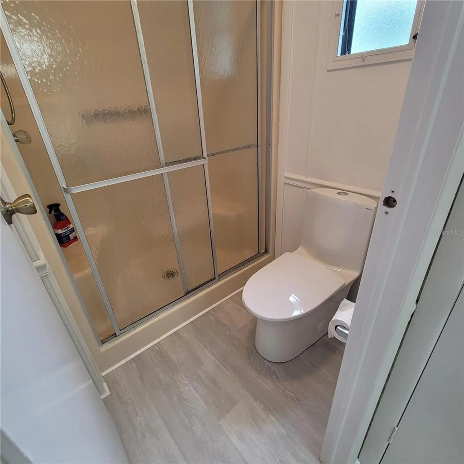 Property Slideshow image 12 of 25 | 1507 e schwartz blvd, Lady Lake, FL, 32159