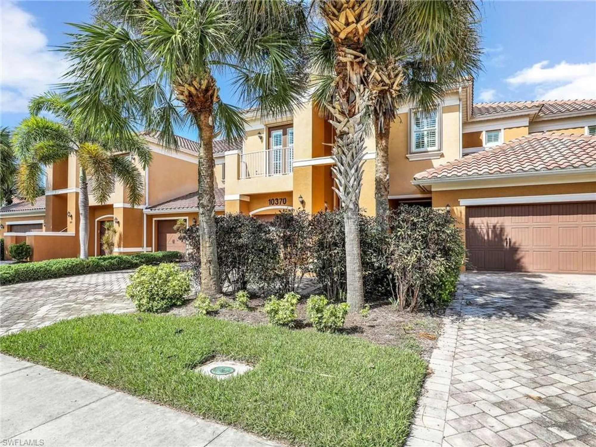Property Slideshow image 4 of 43 | 10370 glastonbury cir 202, Fort Myers, FL, 33913
