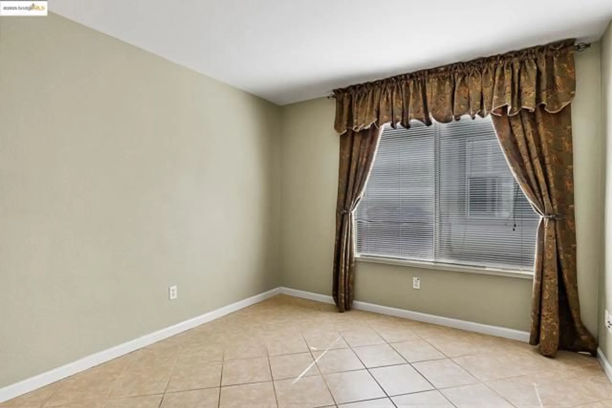 Property Slideshow image 14 of 31 | 617 twin lakes ln, Rio Vista, CA, 94571