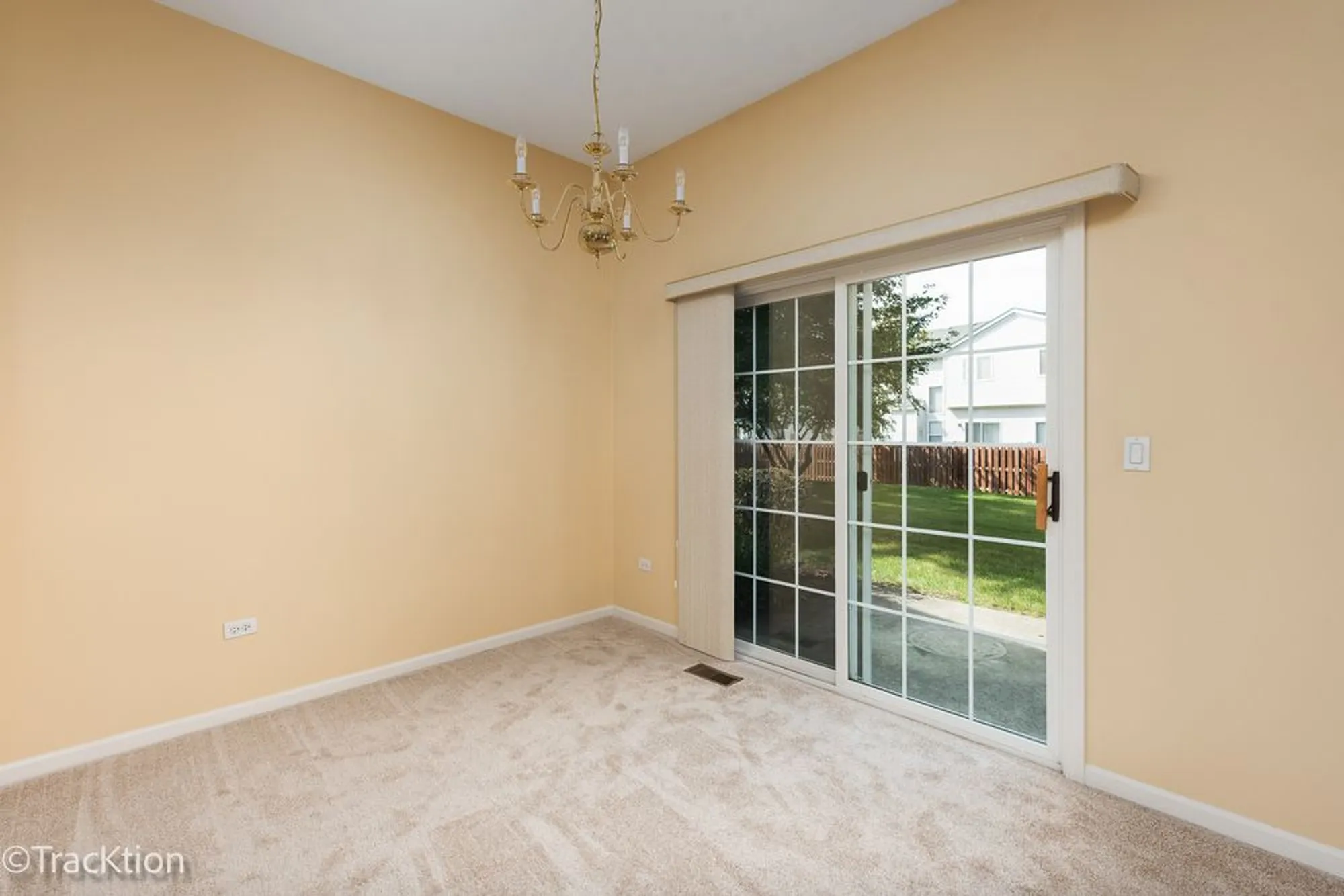 Property Slideshow image 6 of 15 | 16400 crescent lake dr # 16400, Crest Hill, IL, 60403