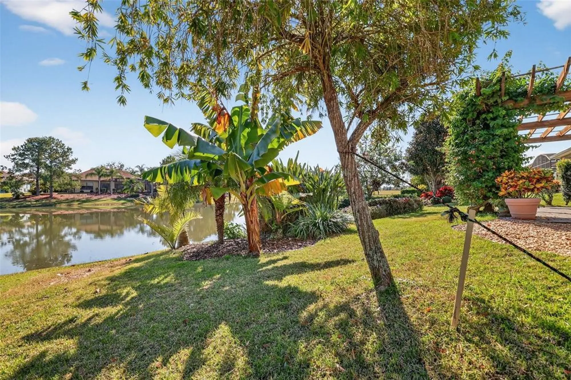 Property Slideshow image 39 of 77 | 8852 bridgeport bay cir, Mount Dora, FL, 32757