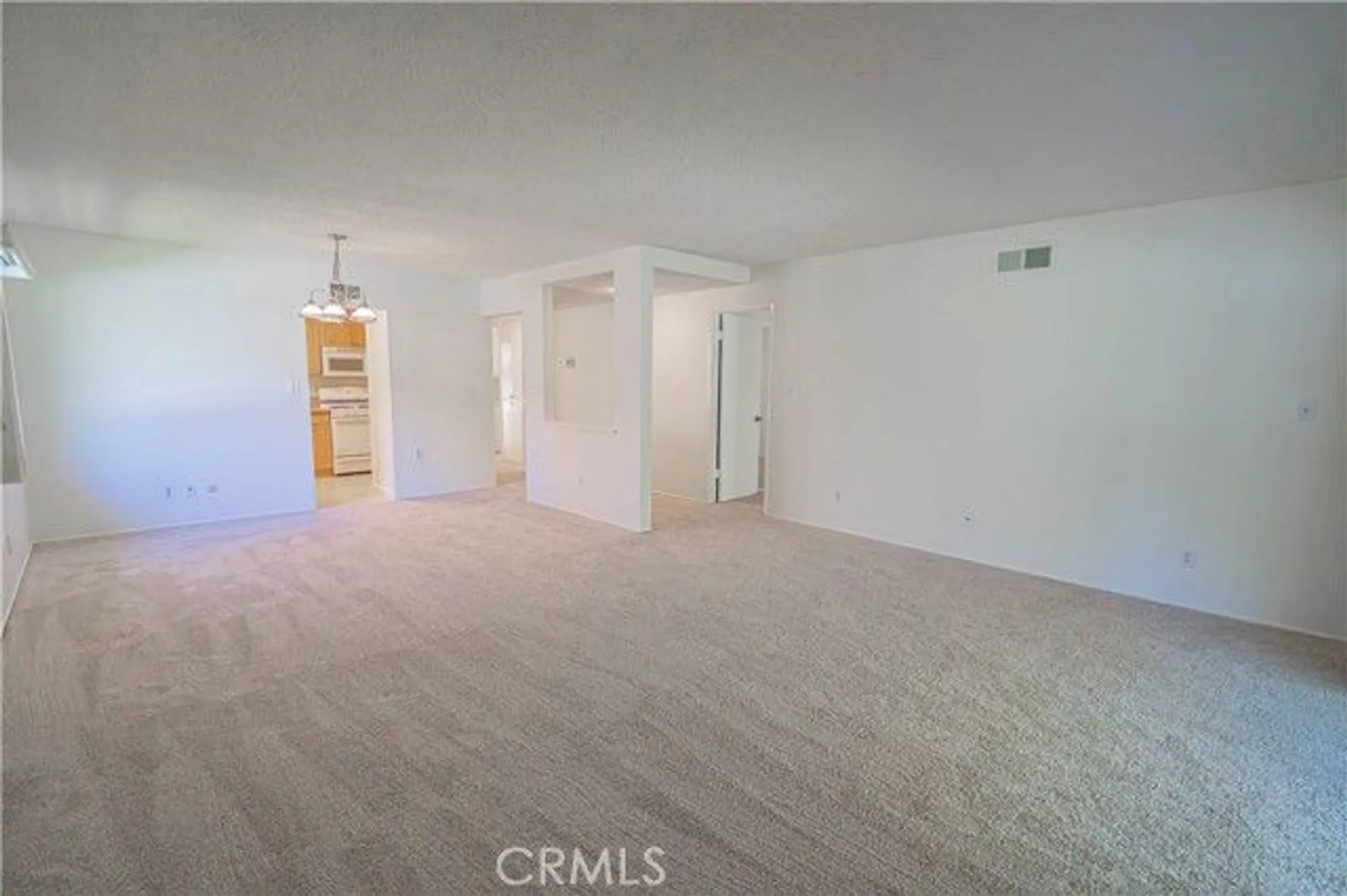 Property Slideshow image 17 of 51 | 19433 oak crossing rd, Newhall, CA, 91321