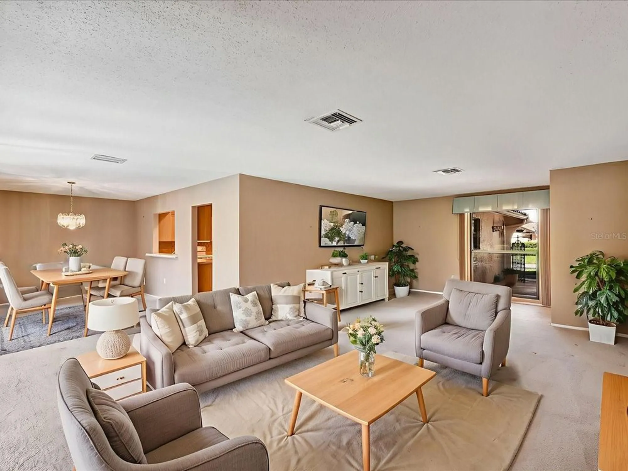 Property Slideshow image 5 of 19 | 7261 golf pointe way way, Sarasota, FL, 34243