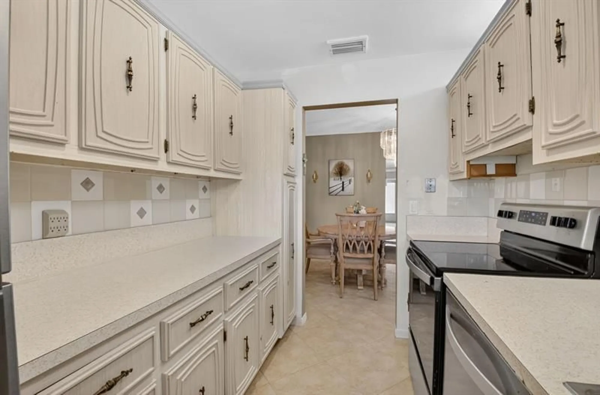 Property Slideshow image 15 of 28 | 1025 south dr d, Delray Beach, FL, 33445