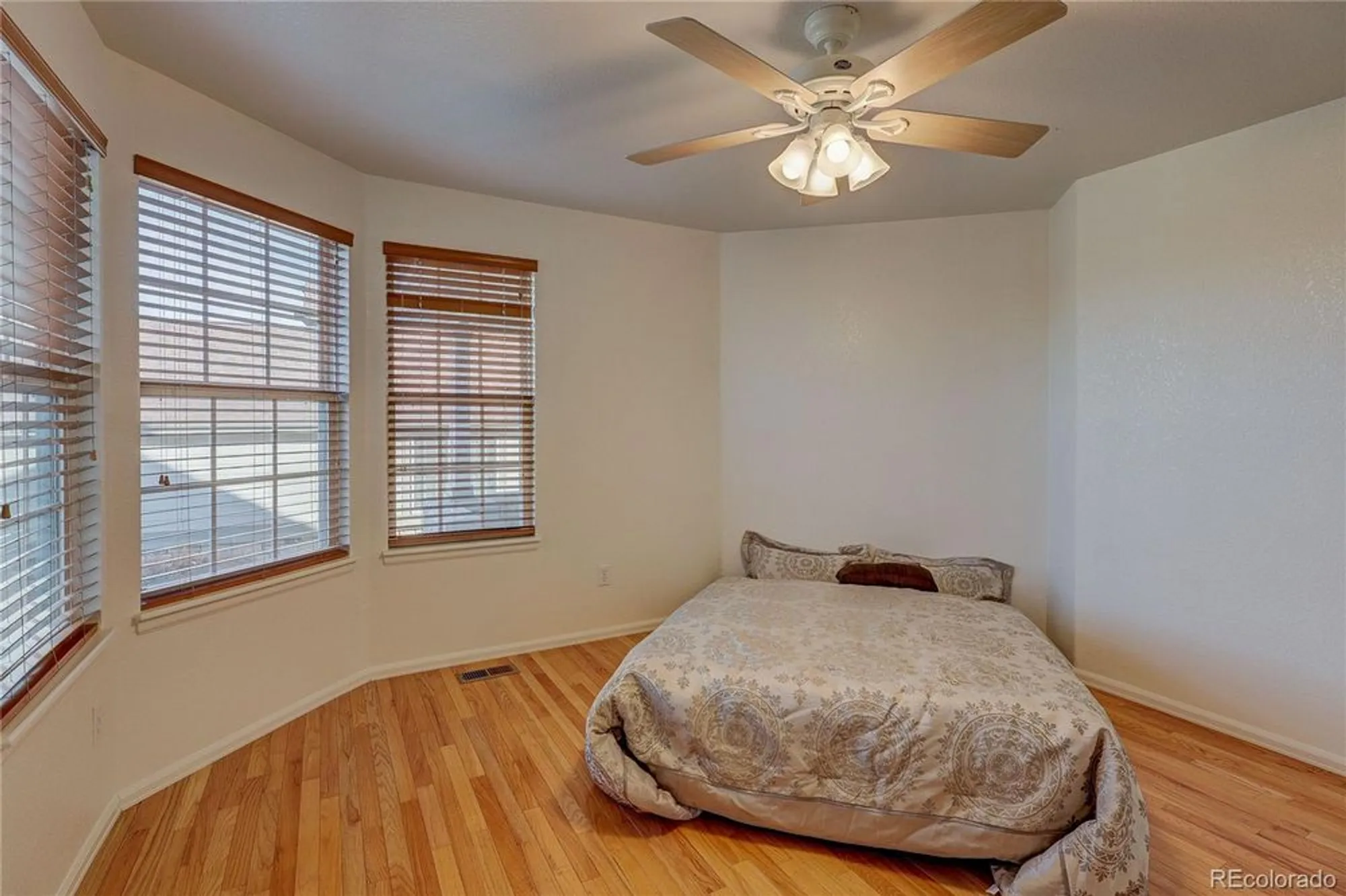 Property Slideshow image 25 of 45 | 22460 e heritage pkwy, Aurora, CO, 80016