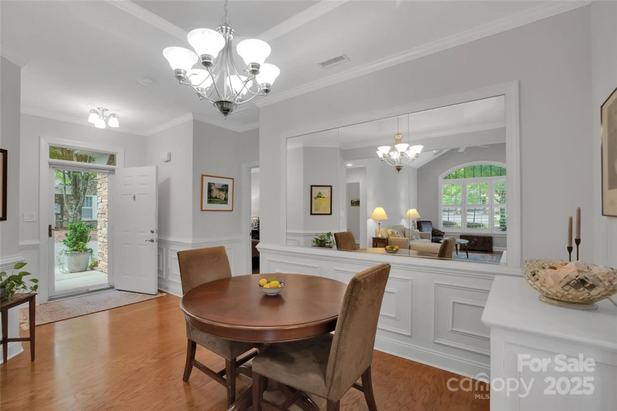 Property Slideshow image 8 of 46 | 2742 circa dr, Matthews, NC, 28105