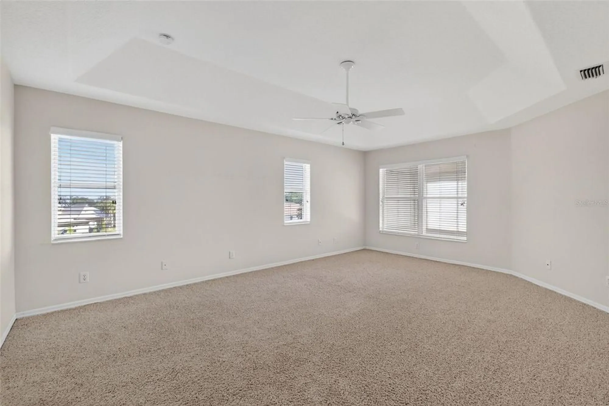 Property Slideshow image 27 of 46 | 5524 saddleback ct, Lady Lake, FL, 32159