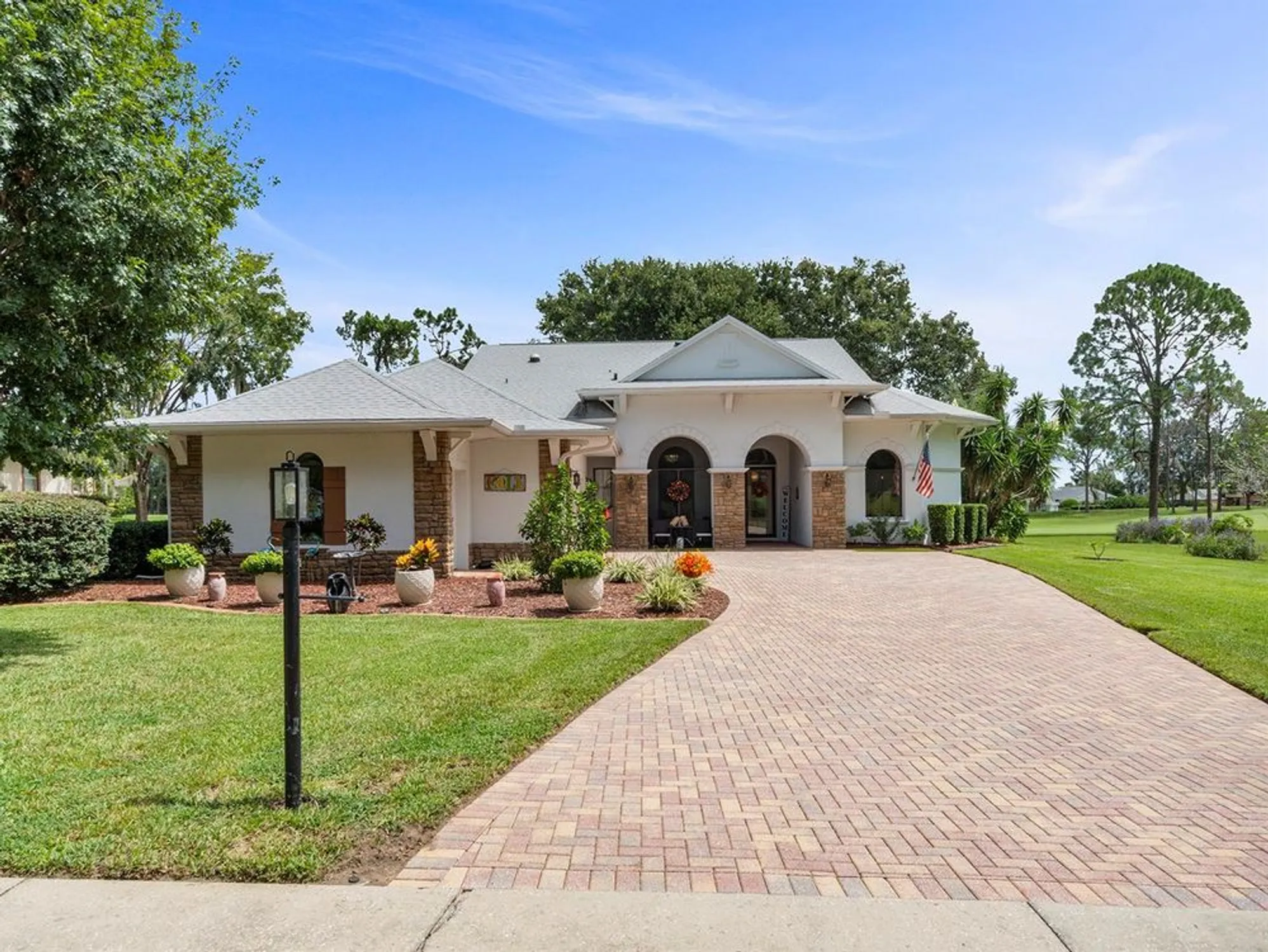Property Slideshow image 1 of 53 | 6145 spinnaker loop, Lady Lake, FL, 32159