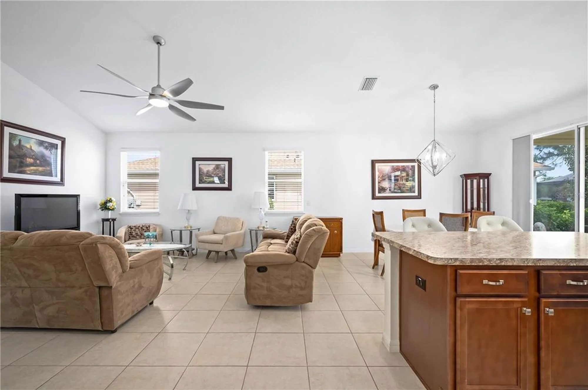 Property Slideshow image 5 of 66 | 5610 nw 37th lane rd, Ocala, FL, 34482