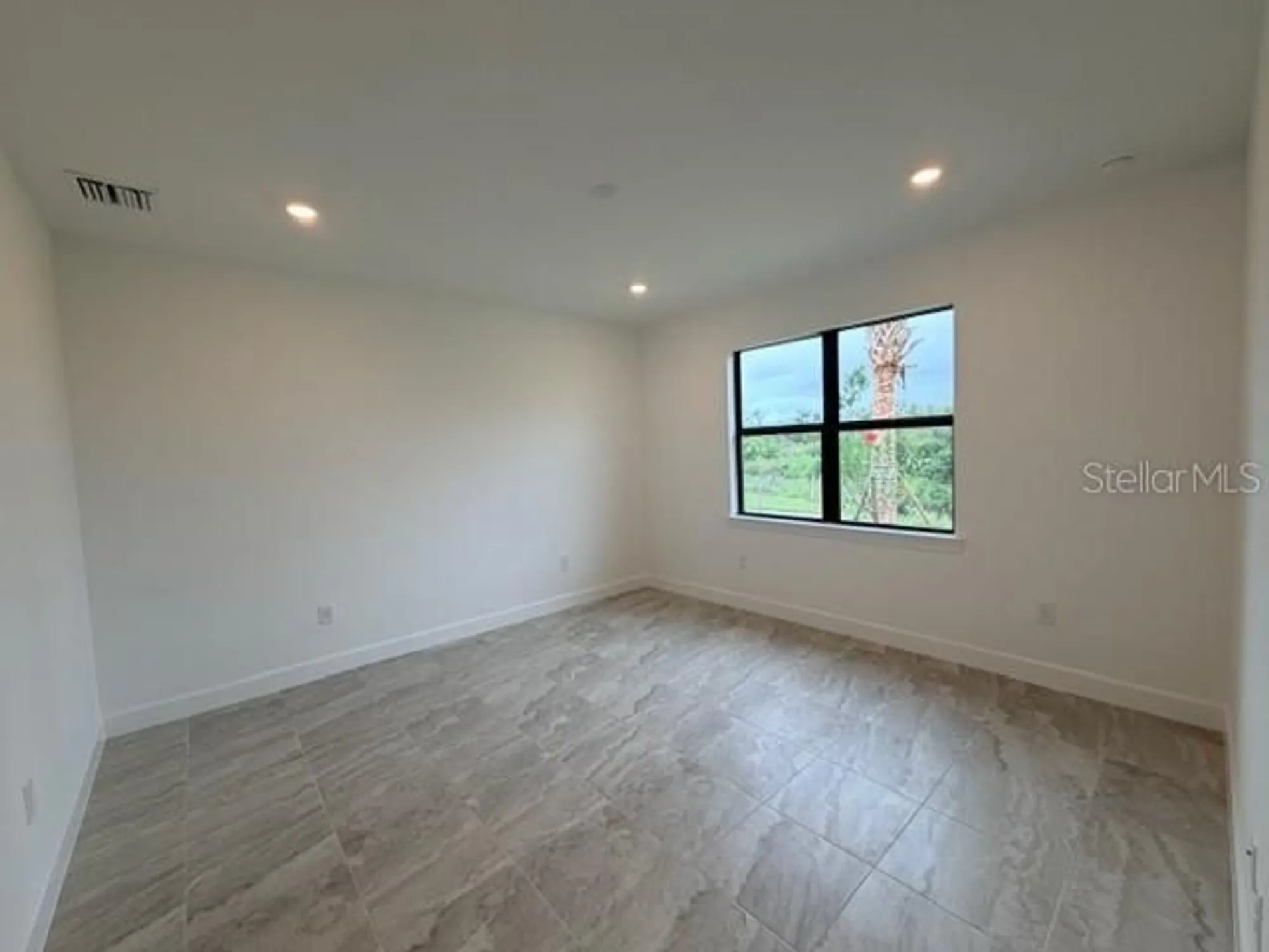 Property Slideshow image 3 of 6 | 18928 indian rock pl, Lakewood Ranch, FL, 34211