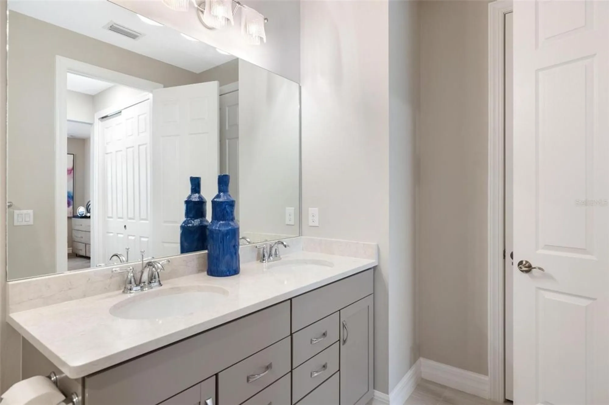 Property Slideshow image 32 of 77 | 13837 vadini st, Venice, FL, 34293