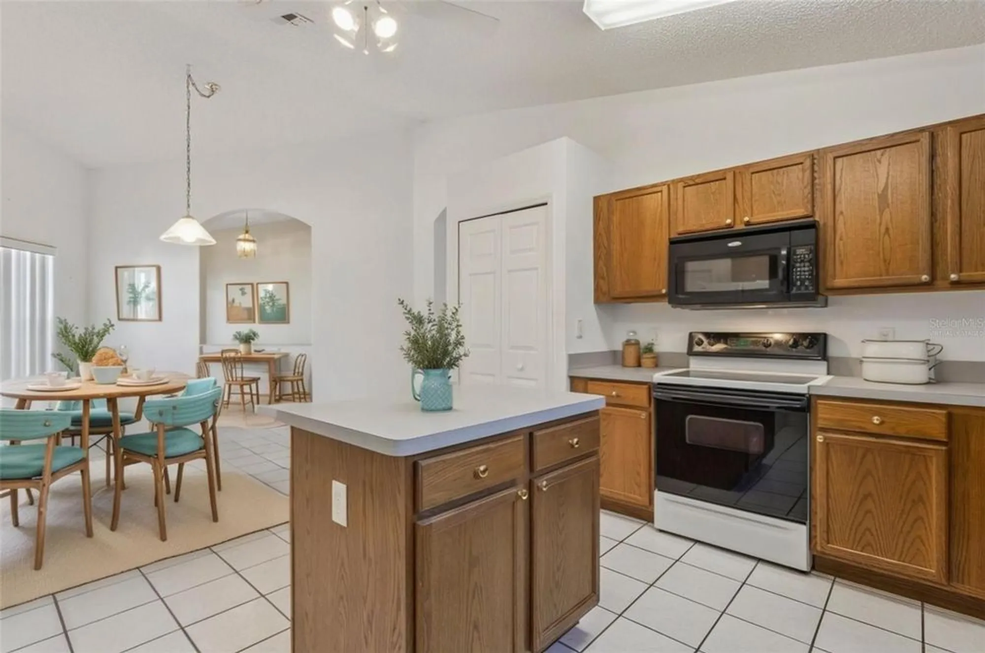 Property Slideshow image 15 of 40 | 4936 sawgrass lake cir, Leesburg, FL, 34748