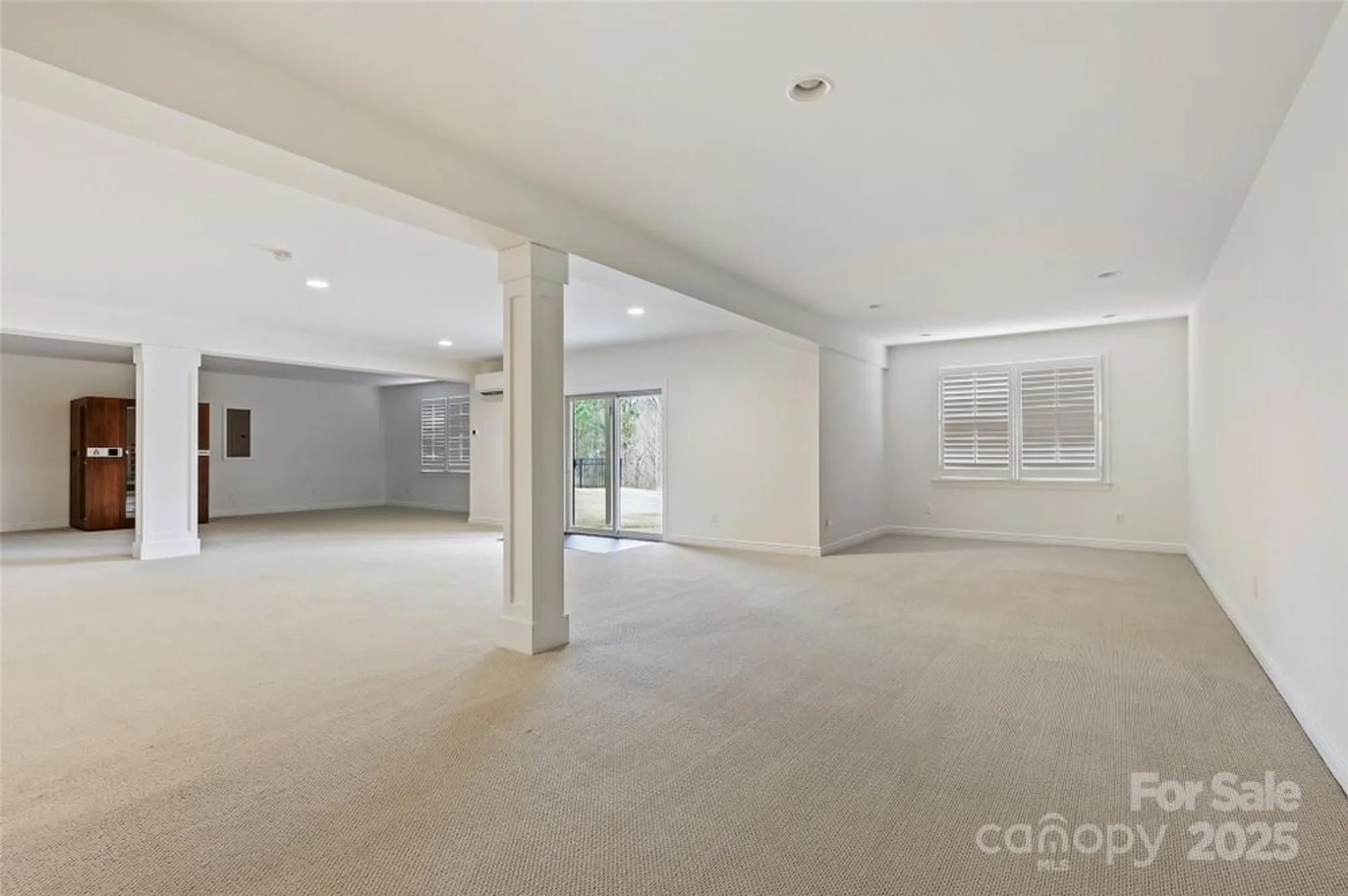 Property Slideshow image 21 of 27 | 14629 glen valley ct, Charlotte, NC, 28278