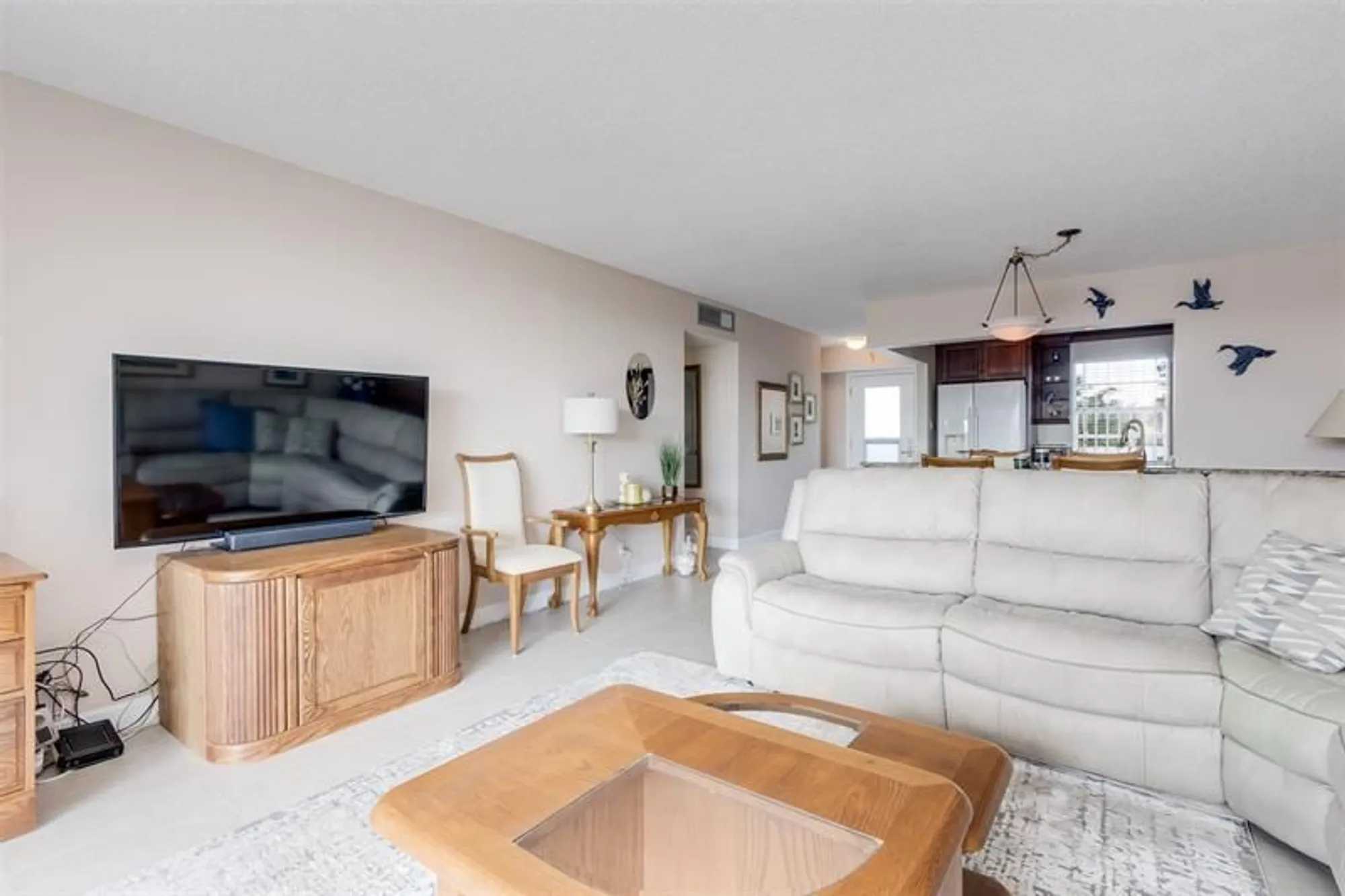 Property Slideshow image 17 of 42 | 414 se 10th st 302, Dania Beach, FL, 33004