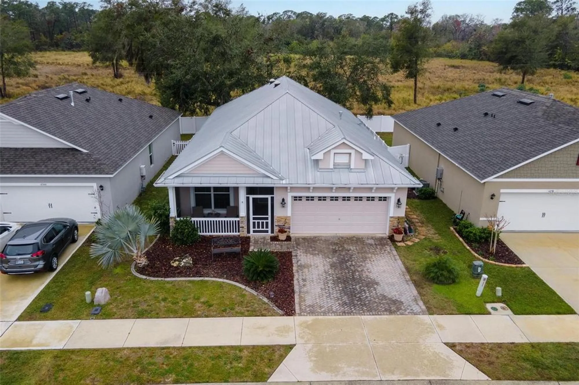 Property Slideshow image 4 of 44 | 6342 sanders grove cir, Okahumpka, FL, 34762