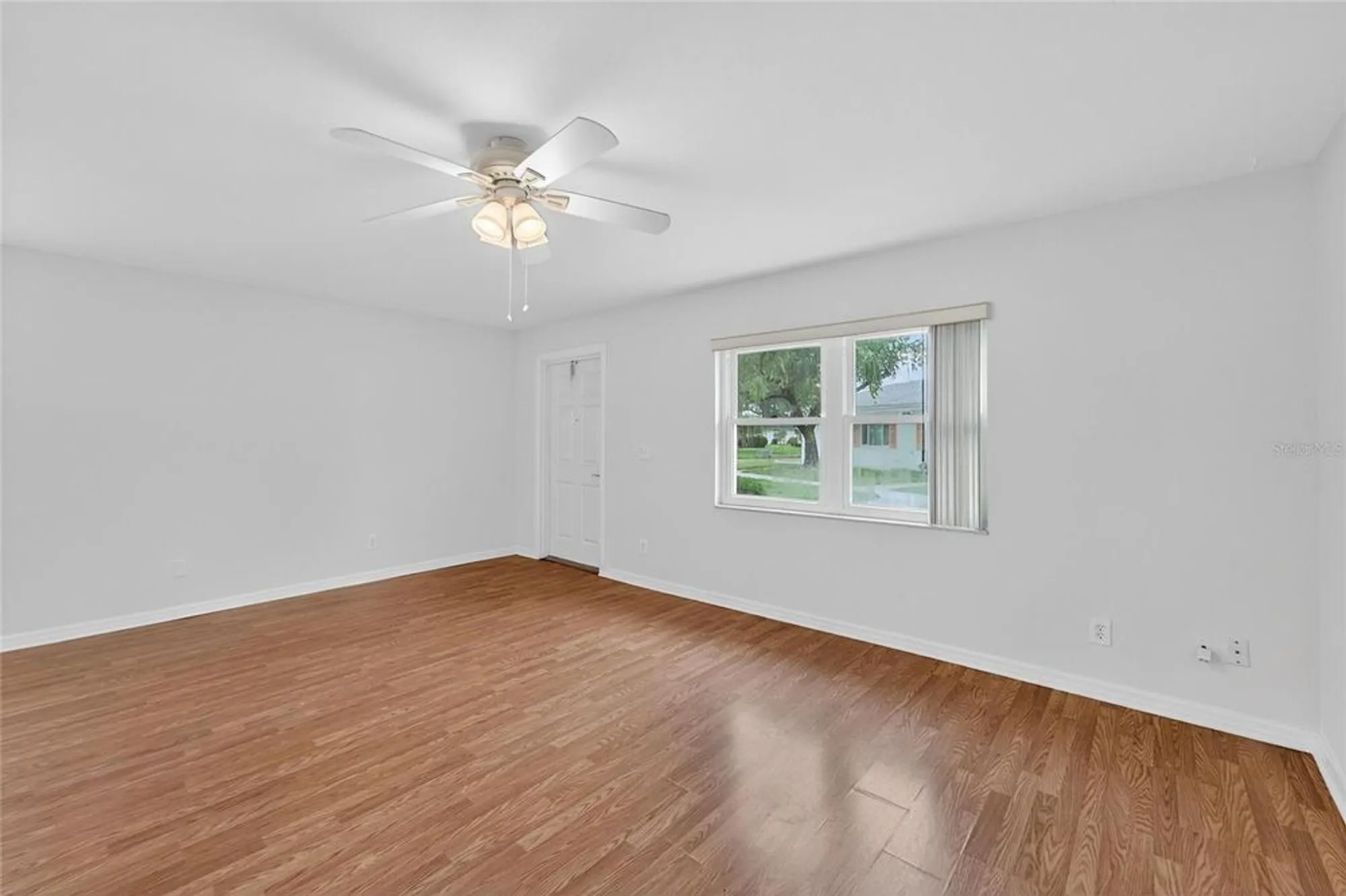 Property Slideshow image 9 of 61 | 1902 andover st apt 203, Sun City Center, FL, 33573