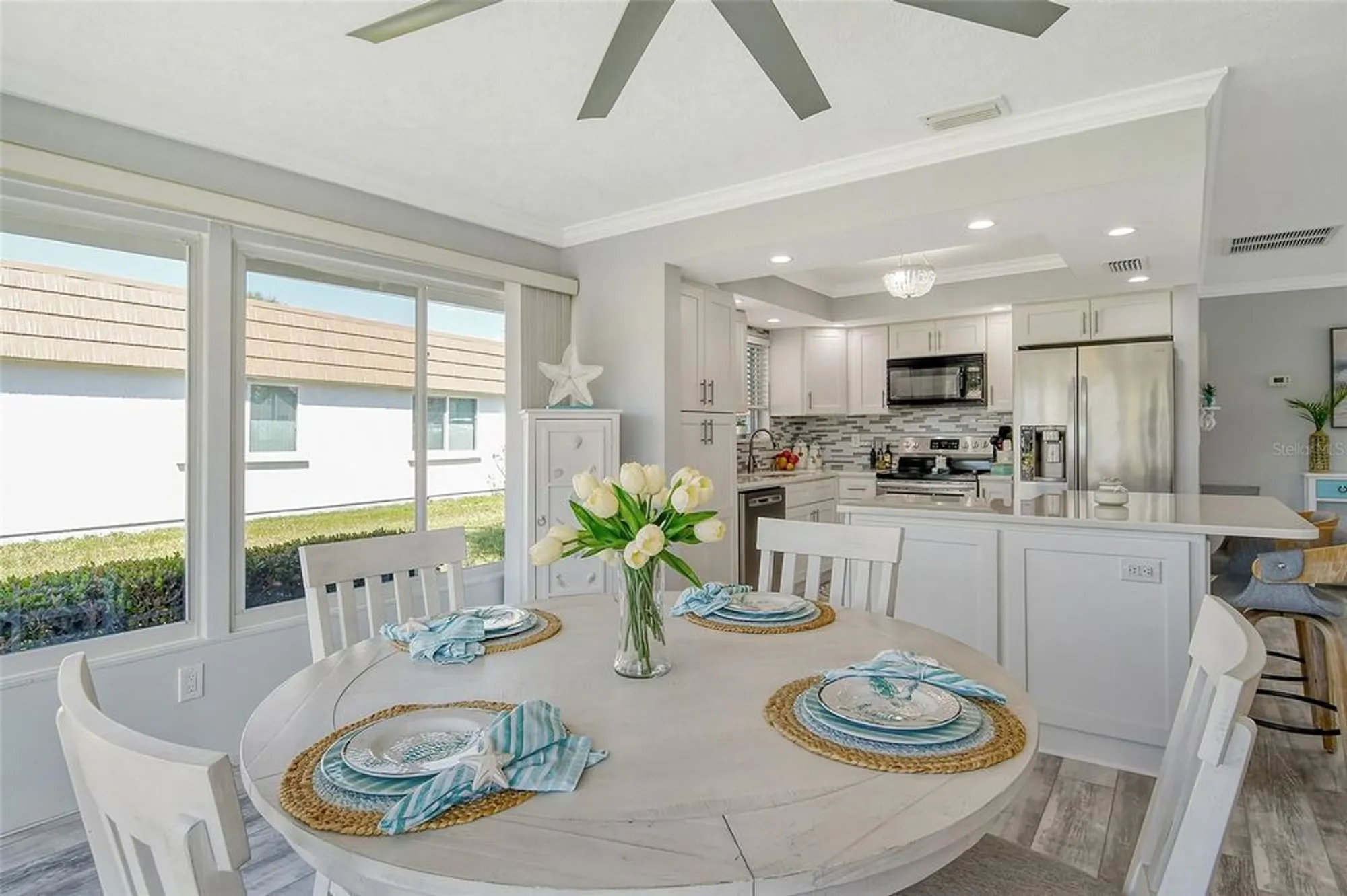 Property Slideshow image 23 of 47 | 2752 riverbluff pl # 66, Sarasota, FL, 34231